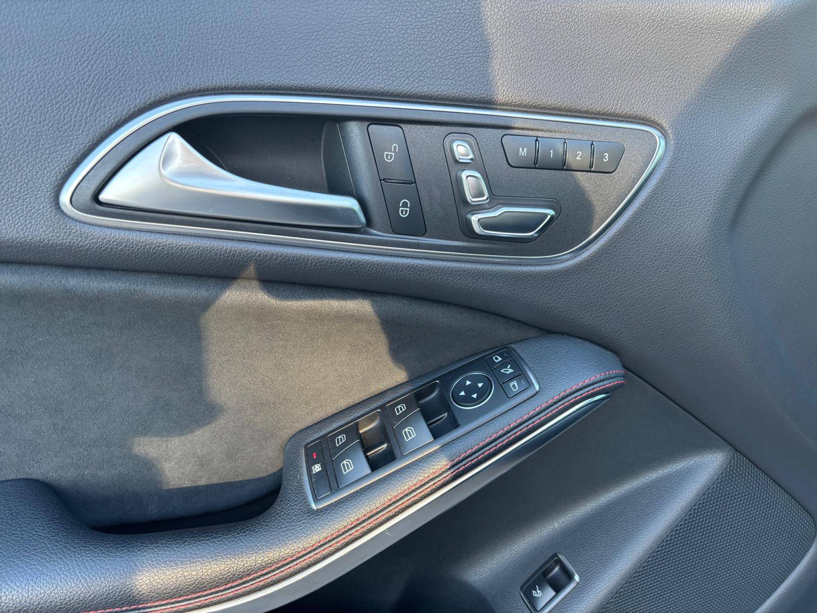 Image Mercedes-Benz CLA COUPÉ CLA 220 d  Coupé Fascination  CLA 220 d 7G-DCT Fascination CLA 220 d  Coupé Fascination