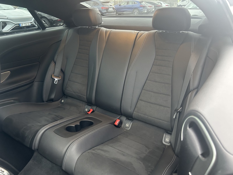 Image Mercedes-Benz CLASSE E COUPÉ Classe E 220 d AMG Line Coupé   Classe E 220 d AMG Line Coupé