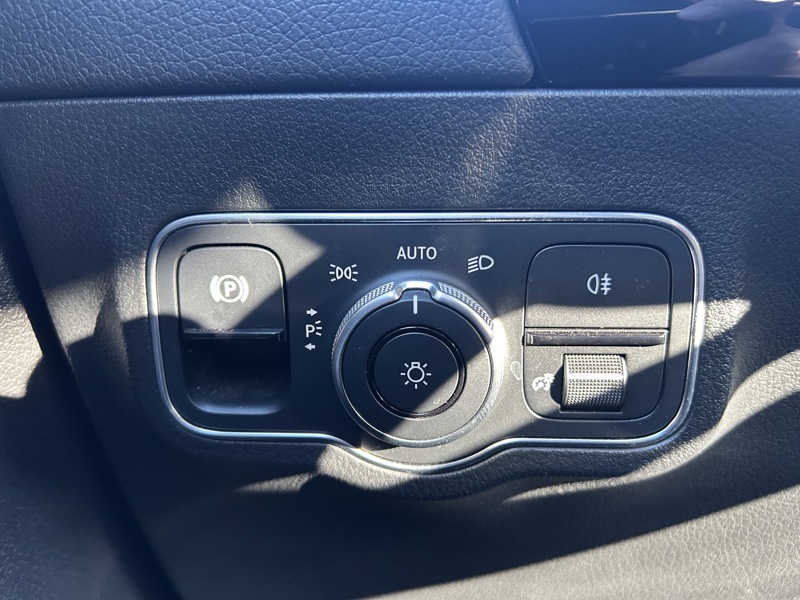 Image Mercedes-Benz EQA 350 4MATIC AMG Line   350 4MATIC AMG Line