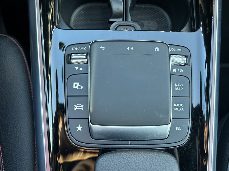 Image Mercedes-Benz EQA 350 4MATIC AMG Line   350 4MATIC AMG Line