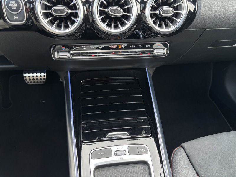 Image Mercedes-Benz GLA 200 d AMG Line   200 d AMG Line