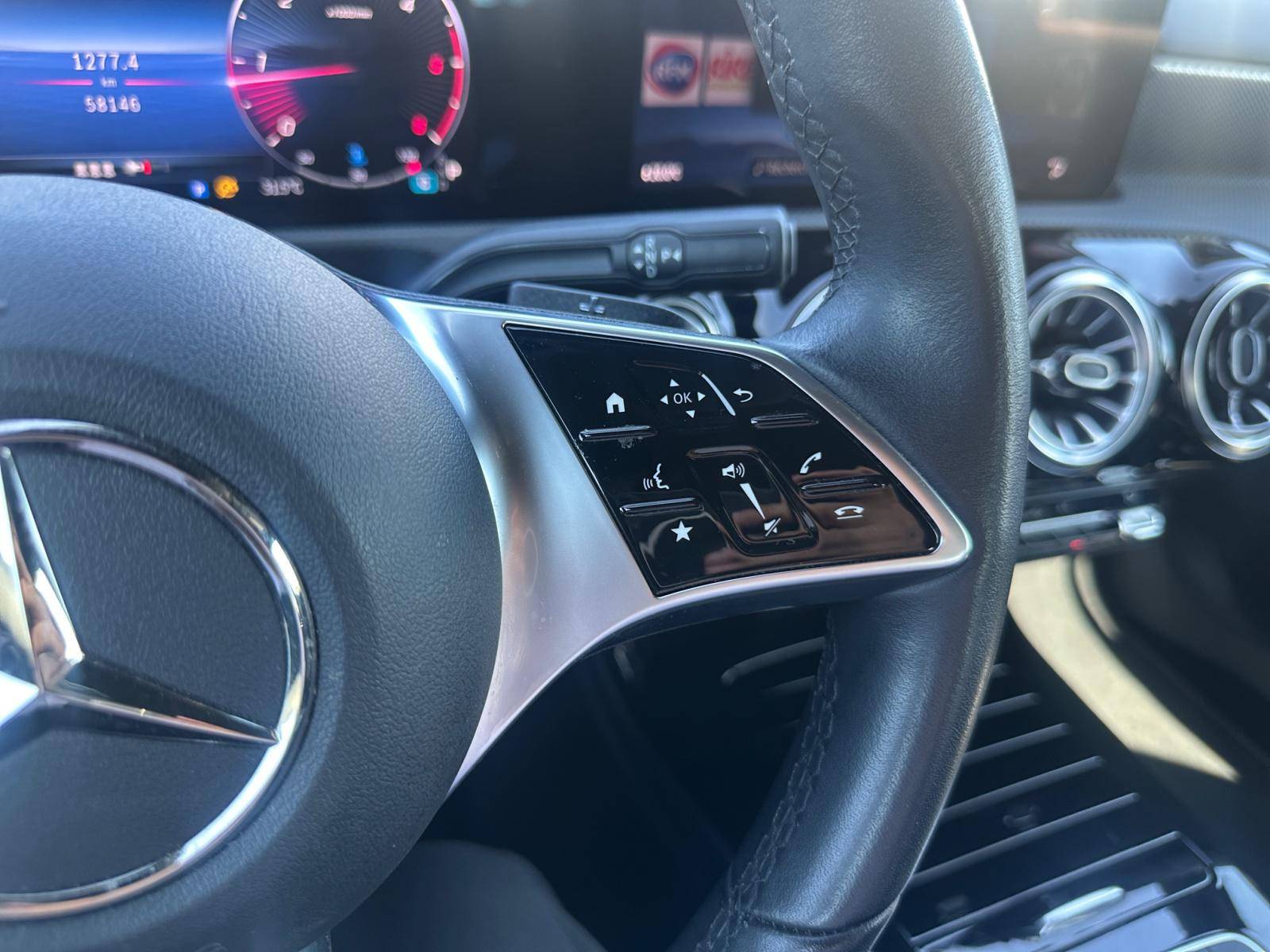 Image Mercedes-Benz CLASSE A 180 d Progressive Line  Classe A 180 d 8G-DCT Progressive Line 180 d Progressive Line