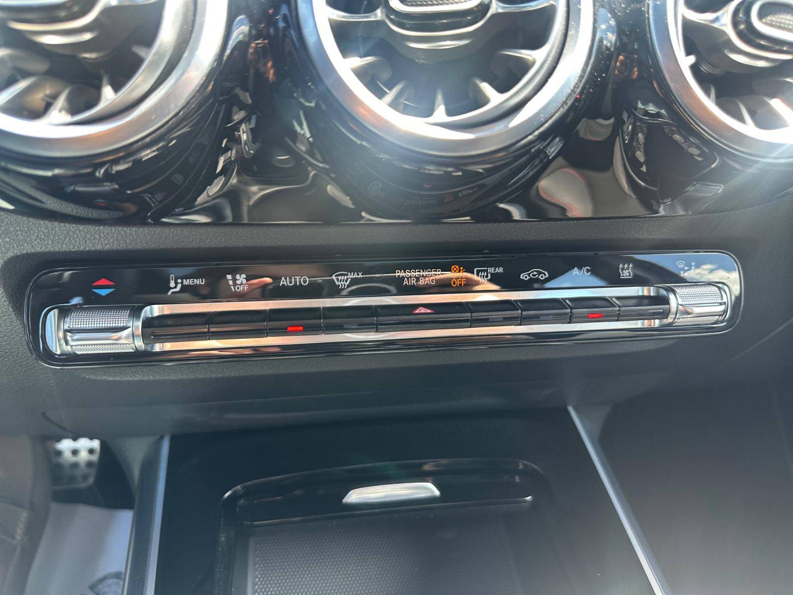 Image Mercedes-Benz EQA 250+ AMG Line  EQA 250+ AMG Line 250+ AMG Line