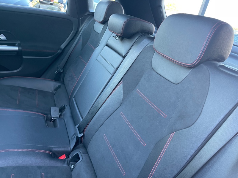 Image Mercedes-Benz CLASSE B 200 d AMG Line Edition  Classe B 200 d 8G-DCT AMG Line Edition 200 d AMG Line Edition