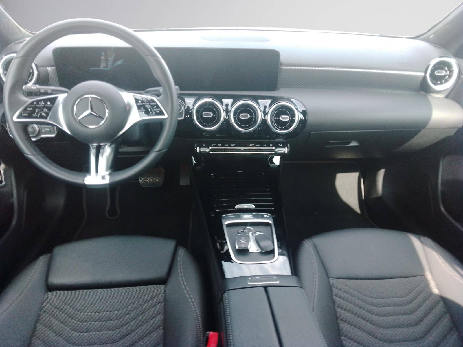 Image Mercedes-Benz CLASSE A 250 e Hybrid EQ Progressive Line  Classe A 250 e 8G-DCT Progressive Line 250 e Hybrid EQ Progressive Line