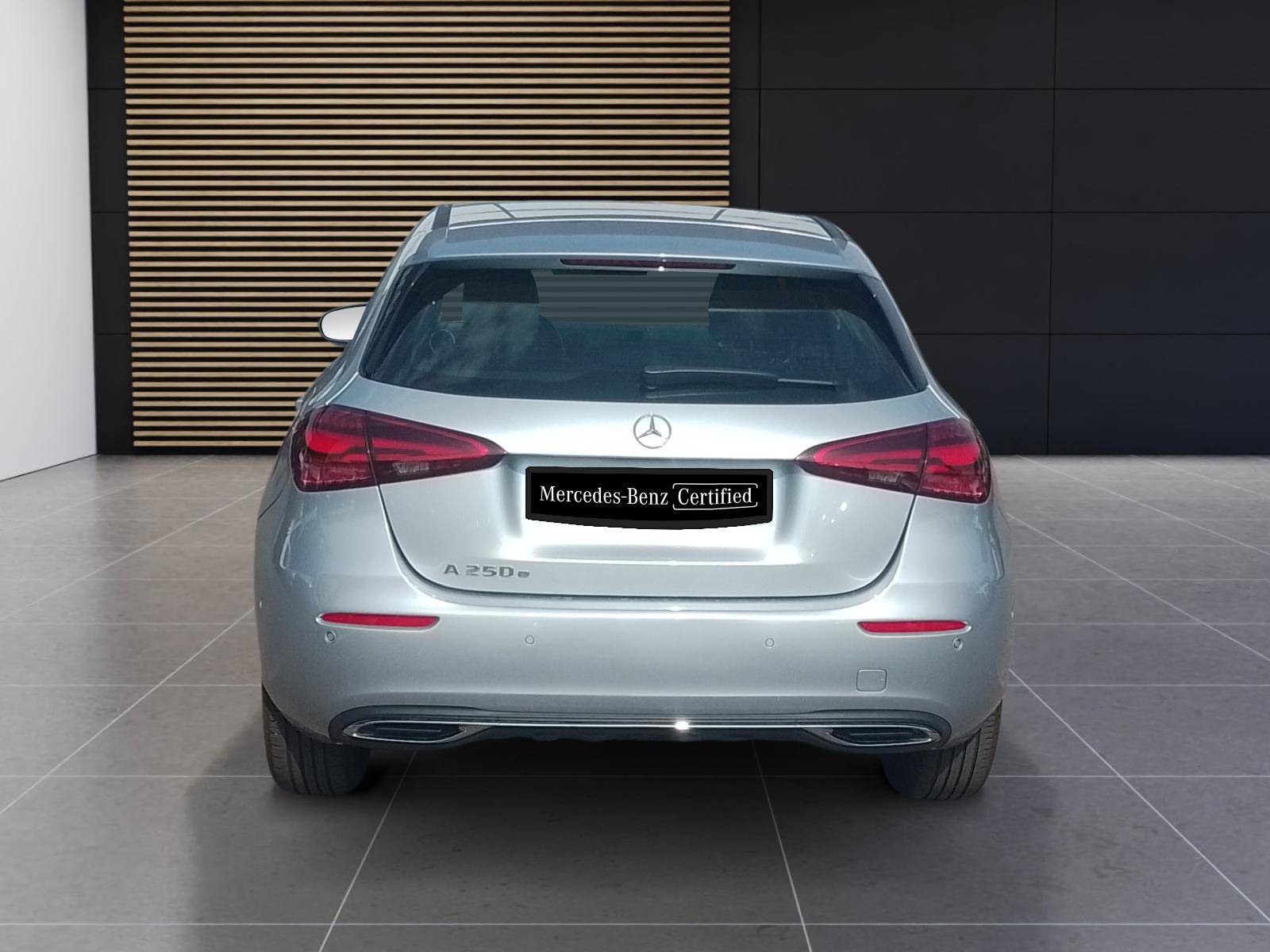 Image Mercedes-Benz CLASSE A 250 e Hybrid EQ Progressive Line  Classe A 250 e 8G-DCT Progressive Line 250 e Hybrid EQ Progressive Line