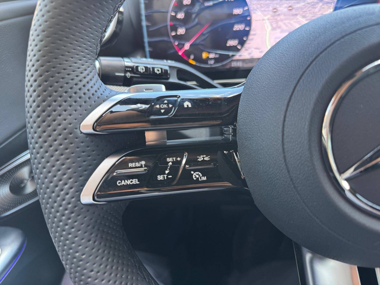 Image Mercedes-Benz GLC SUV GLC 300 e  Hybrid EQ 4MATIC AMG Line +  GLC 300 e  Hybrid EQ 4MATIC AMG Line + GLC 300 e  Hybrid EQ 4MATIC AMG Line +