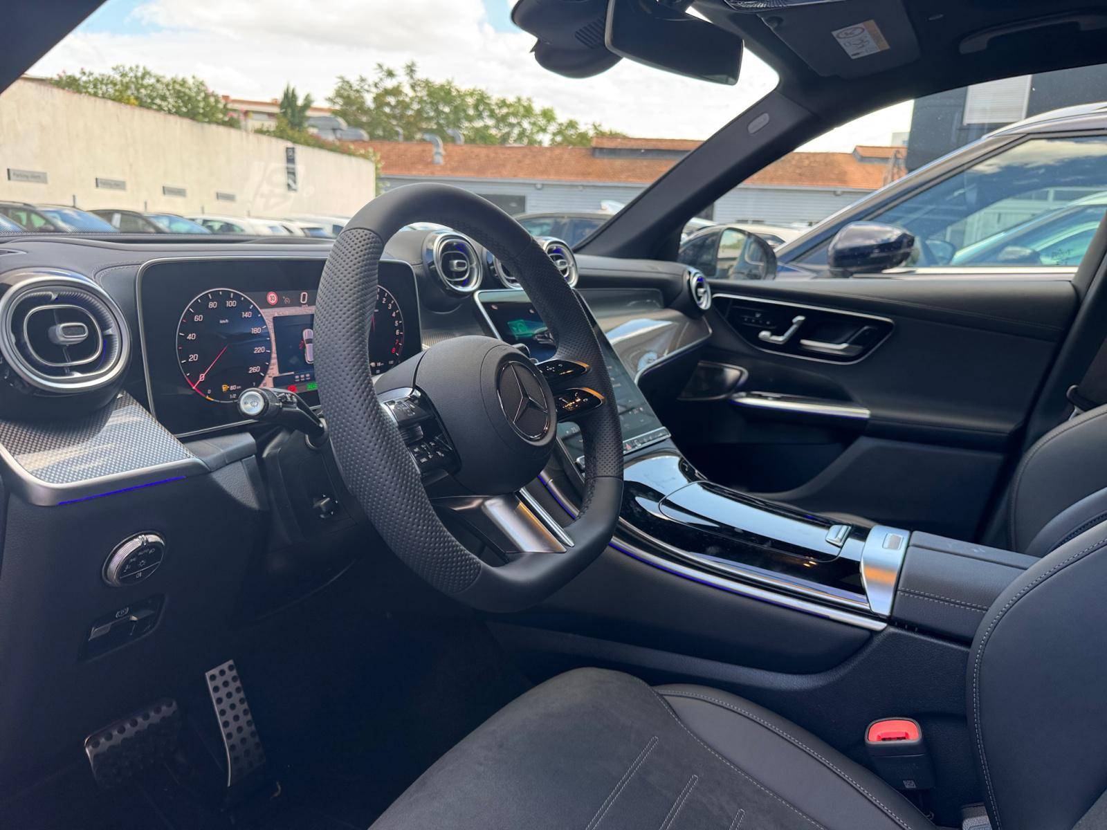 Image Mercedes-Benz GLC SUV GLC 300 e  Hybrid EQ 4MATIC AMG Line +  GLC 300 e  Hybrid EQ 4MATIC AMG Line + GLC 300 e  Hybrid EQ 4MATIC AMG Line +