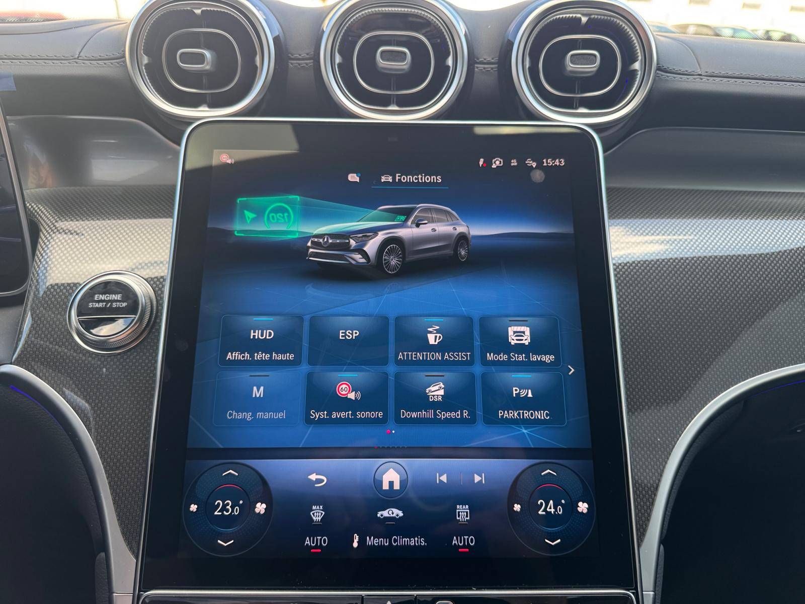 Image Mercedes-Benz GLC SUV GLC 300 e  Hybrid EQ 4MATIC AMG Line +  GLC 300 e  Hybrid EQ 4MATIC AMG Line + GLC 300 e  Hybrid EQ 4MATIC AMG Line +