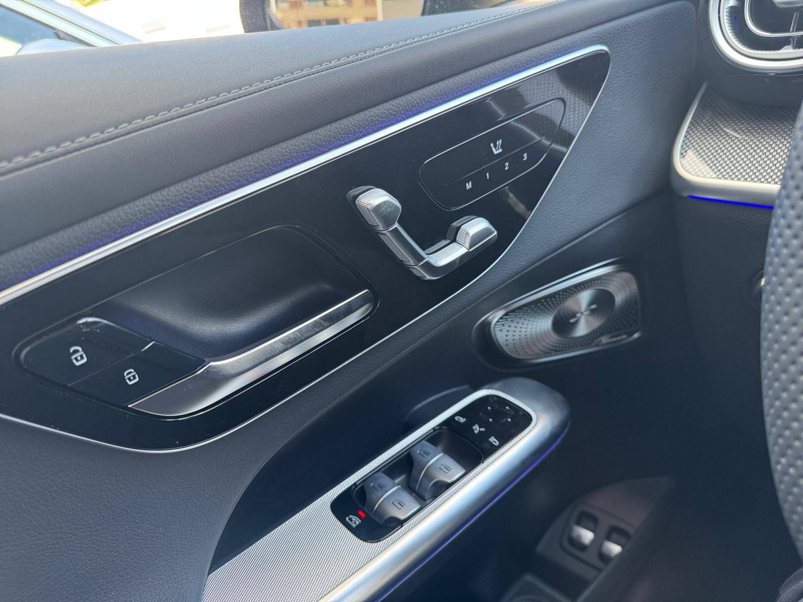 Image Mercedes-Benz GLC SUV GLC 300 e  Hybrid EQ 4MATIC AMG Line +  GLC 300 e  Hybrid EQ 4MATIC AMG Line + GLC 300 e  Hybrid EQ 4MATIC AMG Line +