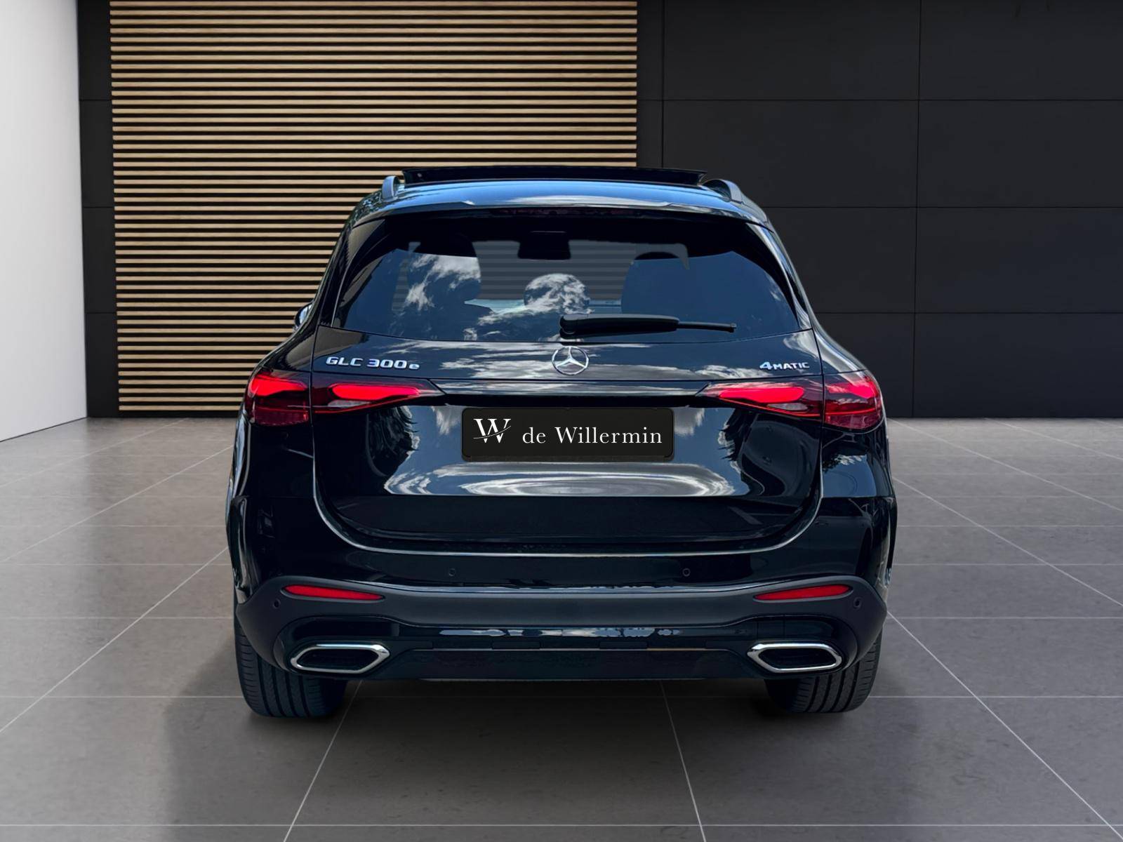 Image Mercedes-Benz GLC SUV GLC 300 e  Hybrid EQ 4MATIC AMG Line +  GLC 300 e  Hybrid EQ 4MATIC AMG Line + GLC 300 e  Hybrid EQ 4MATIC AMG Line +