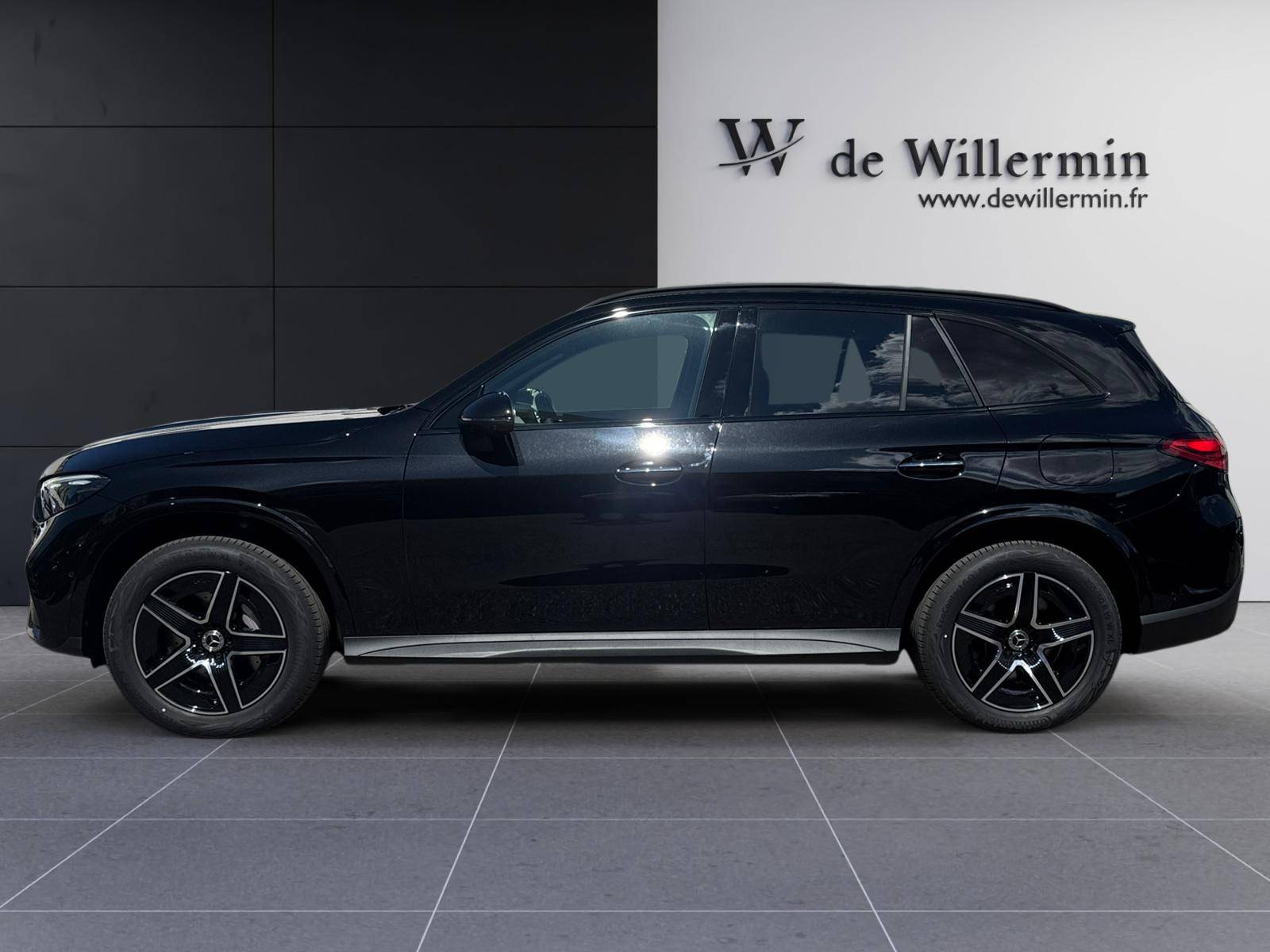 Image Mercedes-Benz GLC SUV GLC 300 e  Hybrid EQ 4MATIC AMG Line +  GLC 300 e  Hybrid EQ 4MATIC AMG Line + GLC 300 e  Hybrid EQ 4MATIC AMG Line +