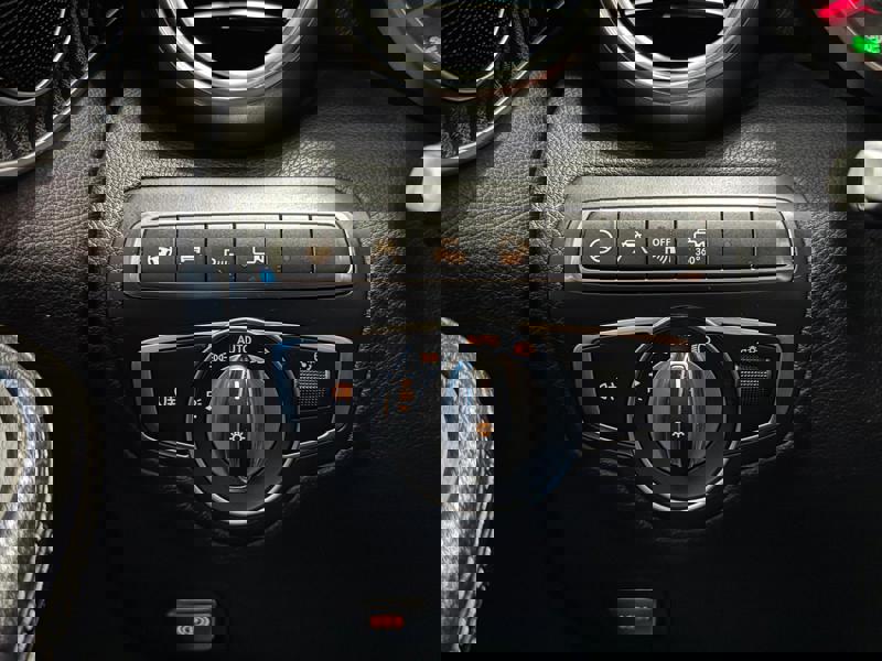 Image Mercedes-Benz CLASSE C BREAK C 220 d Break Sportline  C 220 d 4MATIC Break Fascination C 220 d Break Sportline