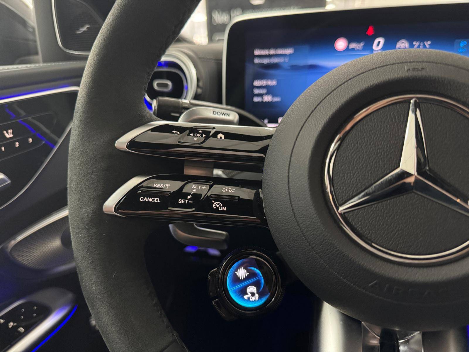 Image Mercedes-Benz CLASSE C BERLINE Mercedes-AMG C 63 S E PERFORMANCE Berline  Classe C AMG 63 S E Performance 9G-Tronic 4Matic+ Mercedes-AMG C 63 S E PERFORMANCE Berline