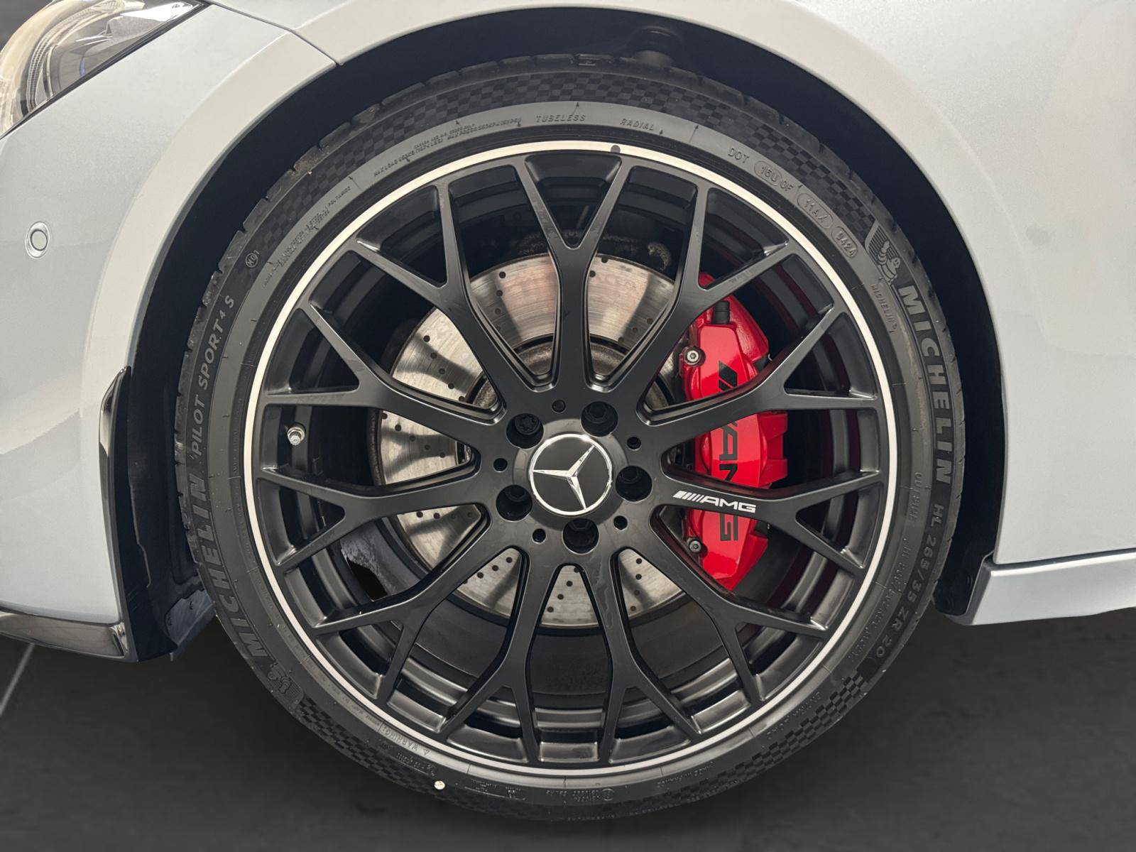 Image Mercedes-Benz CLASSE C BERLINE Mercedes-AMG C 63 S E PERFORMANCE Berline  Classe C AMG 63 S E Performance 9G-Tronic 4Matic+ Mercedes-AMG C 63 S E PERFORMANCE Berline