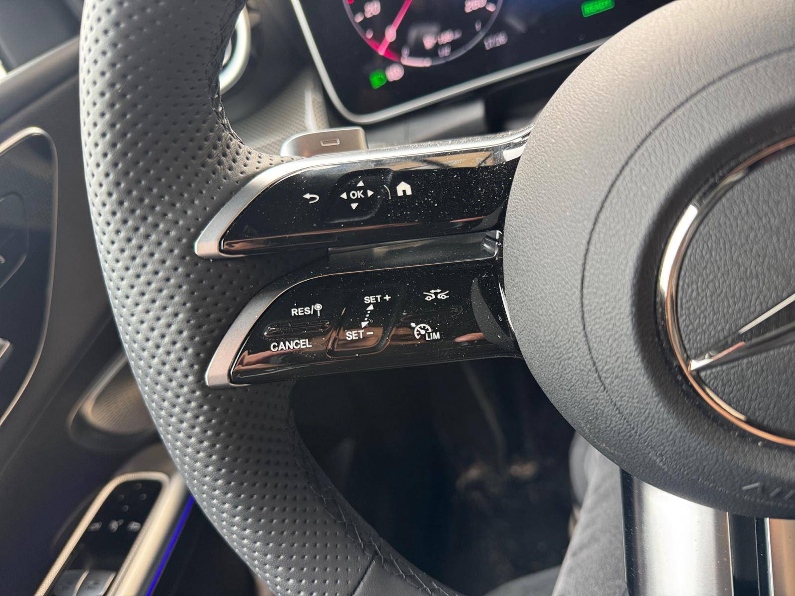 Image Mercedes-Benz GLC COUPÉ GLC 300 de Hybrid EQ 4MATIC Coupé AMG Line  GLC 300 d e Hybrid EQ 4MATIC Coupé AMG Line GLC 300 de Hybrid EQ 4MATIC Coupé AMG Line