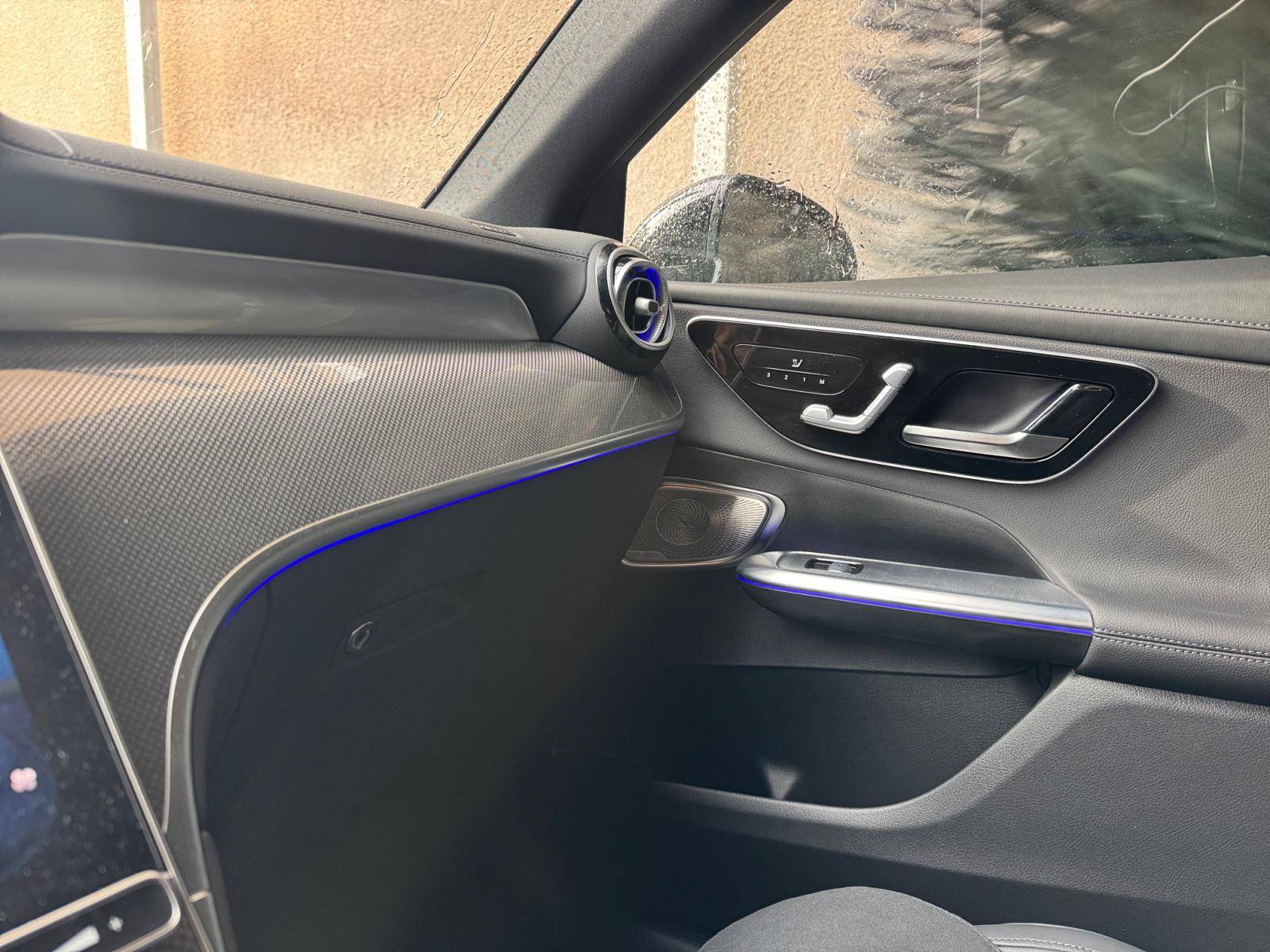 Image Mercedes-Benz GLC COUPÉ GLC 300 de Hybrid EQ 4MATIC Coupé AMG Line  GLC 300 d e Hybrid EQ 4MATIC Coupé AMG Line GLC 300 de Hybrid EQ 4MATIC Coupé AMG Line