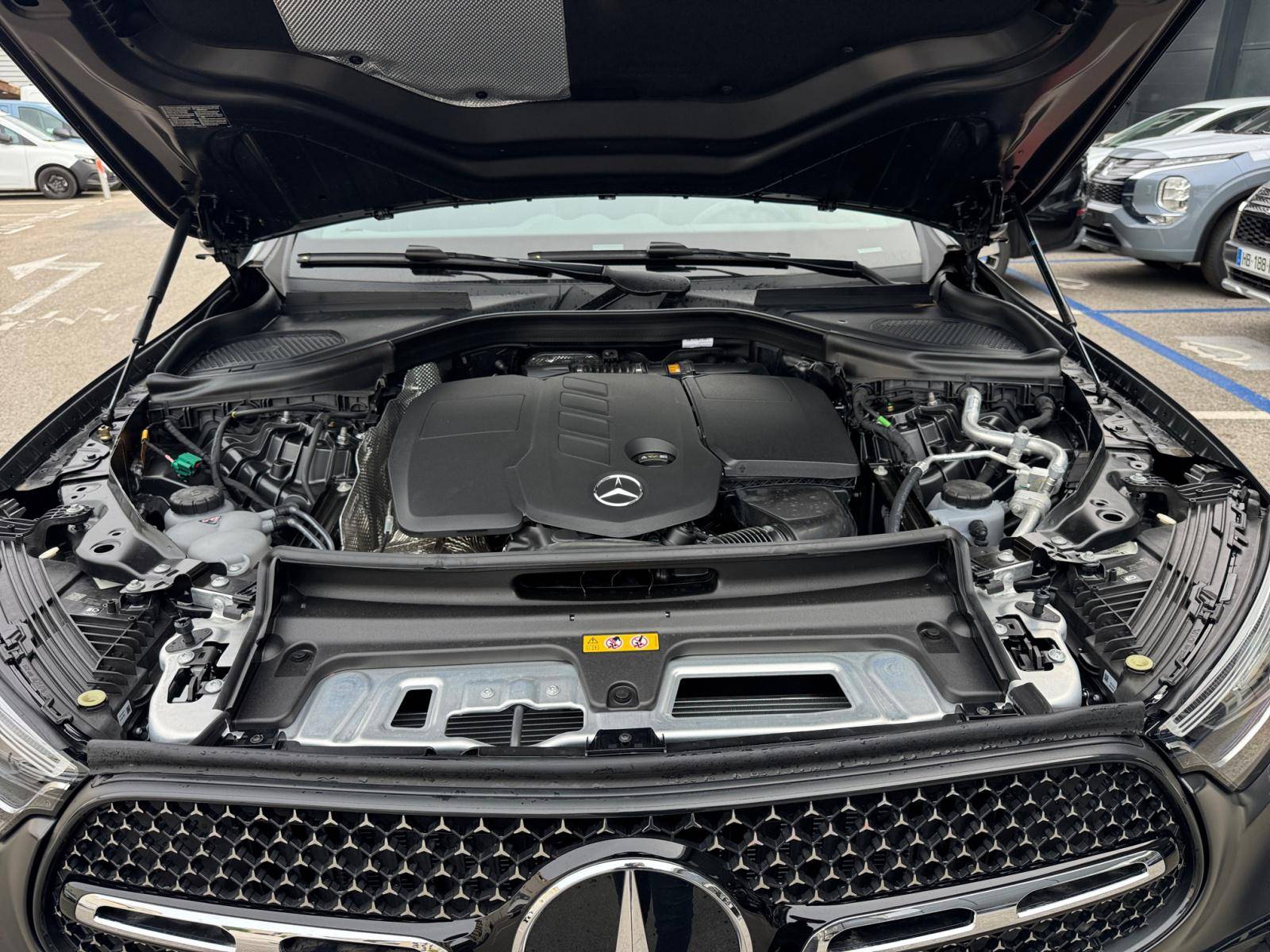 Image Mercedes-Benz GLC COUPÉ GLC 300 de Hybrid EQ 4MATIC Coupé AMG Line  GLC 300 d e Hybrid EQ 4MATIC Coupé AMG Line GLC 300 de Hybrid EQ 4MATIC Coupé AMG Line