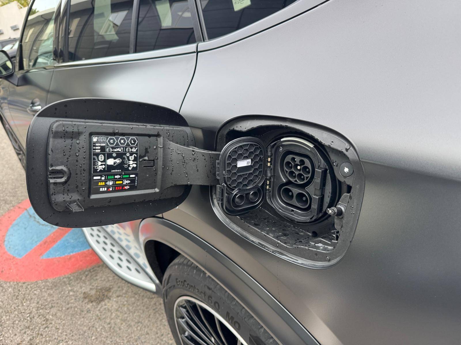 Image Mercedes-Benz GLC COUPÉ GLC 300 de Hybrid EQ 4MATIC Coupé AMG Line  GLC 300 d e Hybrid EQ 4MATIC Coupé AMG Line GLC 300 de Hybrid EQ 4MATIC Coupé AMG Line