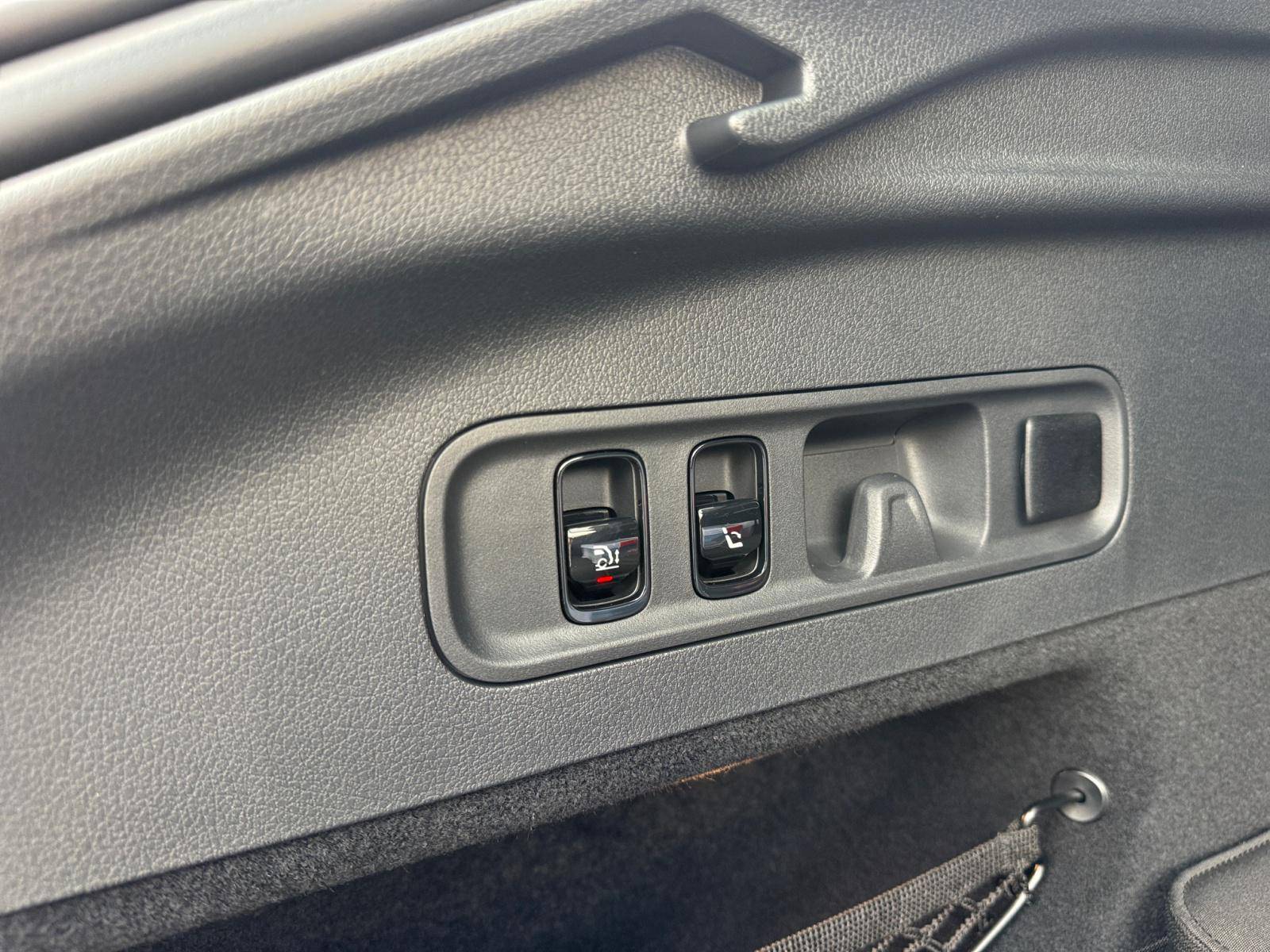 Image Mercedes-Benz GLC COUPÉ GLC 300 de Hybrid EQ 4MATIC Coupé AMG Line  GLC 300 d e Hybrid EQ 4MATIC Coupé AMG Line GLC 300 de Hybrid EQ 4MATIC Coupé AMG Line