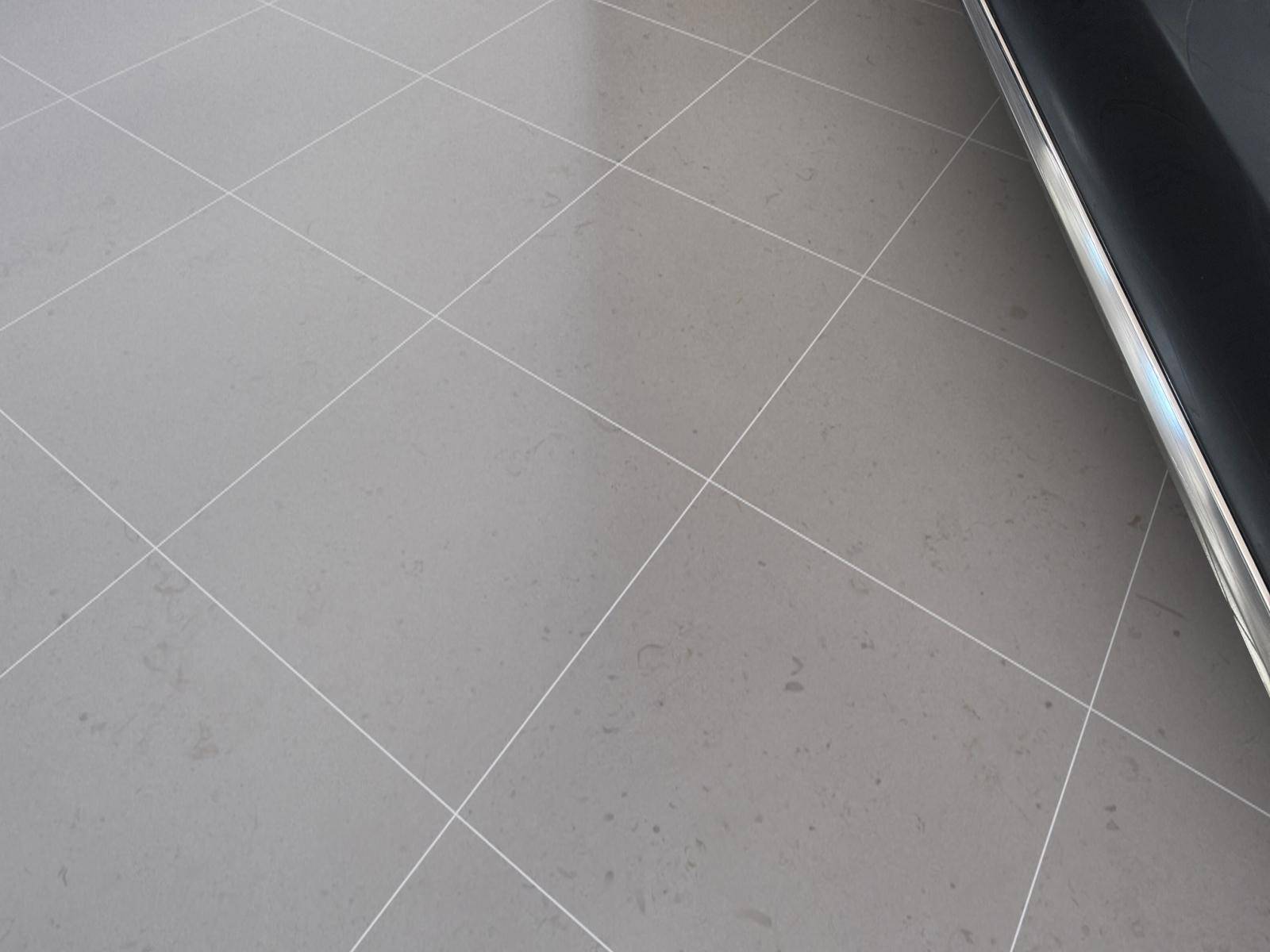 Image Mercedes-Benz EQE BERLINE EQE 350+ AMG Line  EQE SUV 350+ AMG Line EQE 350+ AMG Line