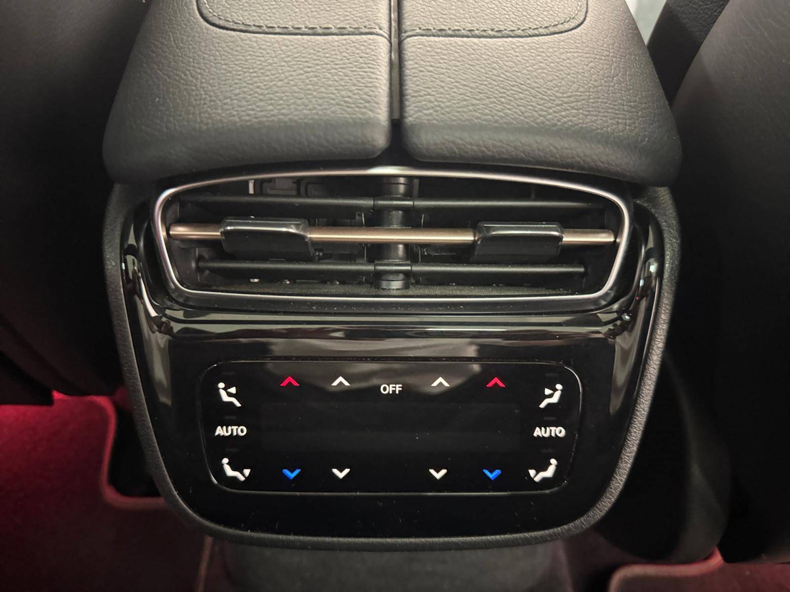 Image Mercedes-Benz EQE BERLINE EQE 350+ AMG Line  EQE SUV 350+ AMG Line EQE 350+ AMG Line