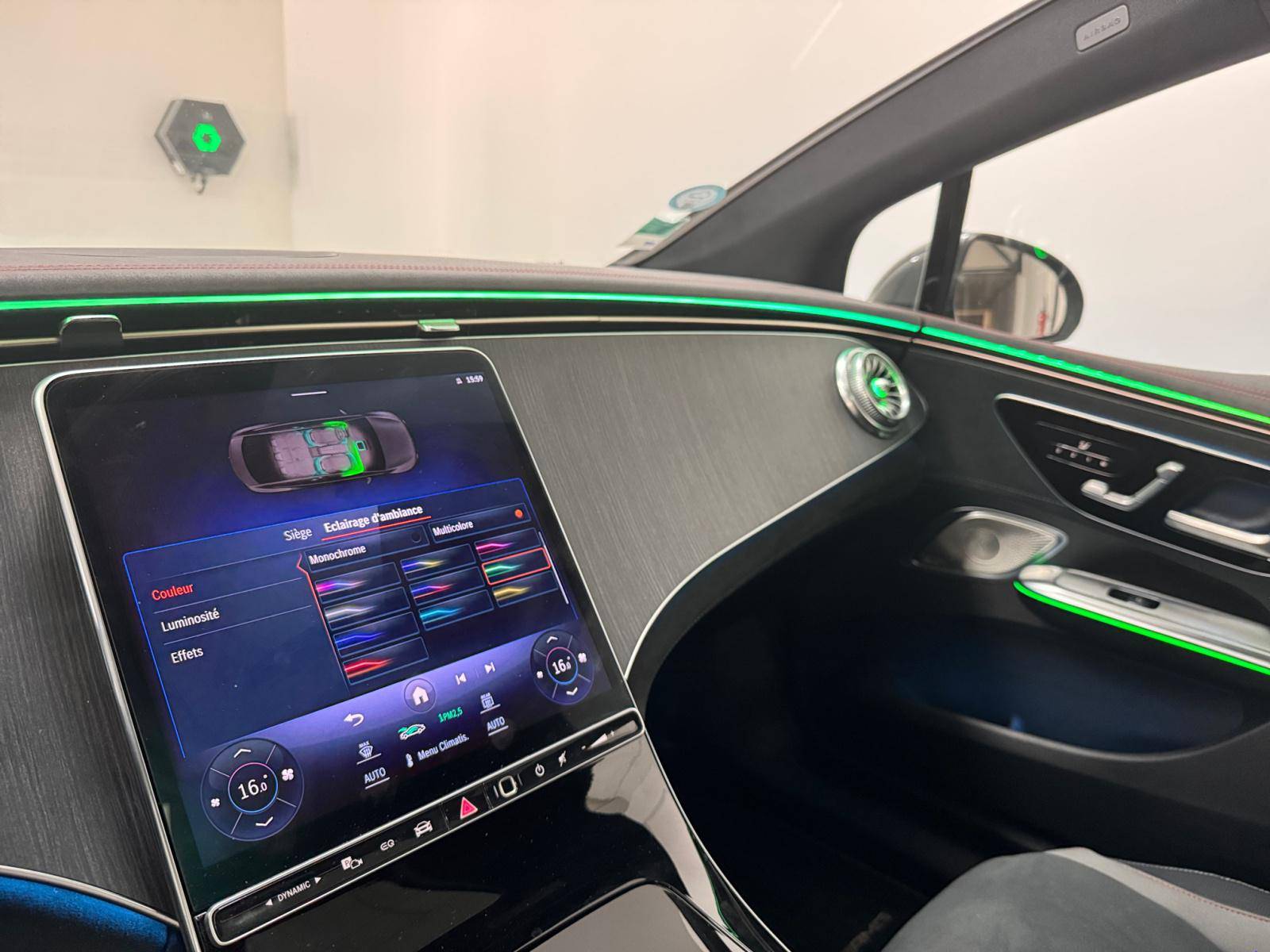 Image Mercedes-Benz EQE BERLINE EQE 350+ AMG Line  EQE SUV 350+ AMG Line EQE 350+ AMG Line