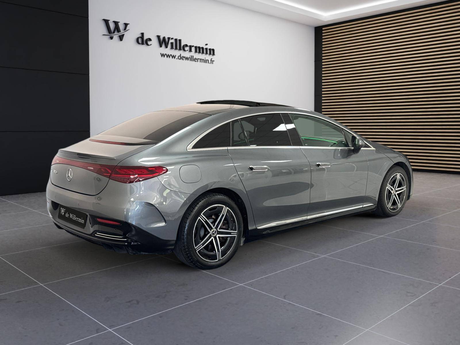 Image Mercedes-Benz EQE BERLINE EQE 350+ AMG Line  EQE SUV 350+ AMG Line EQE 350+ AMG Line