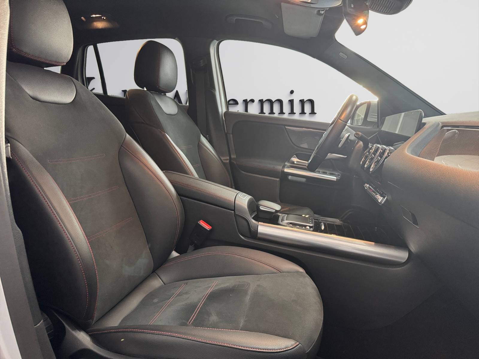 Image Mercedes-Benz GLA 200 d AMG Line  GLA 200D 8G-DCT AMG LINE 200 d AMG Line