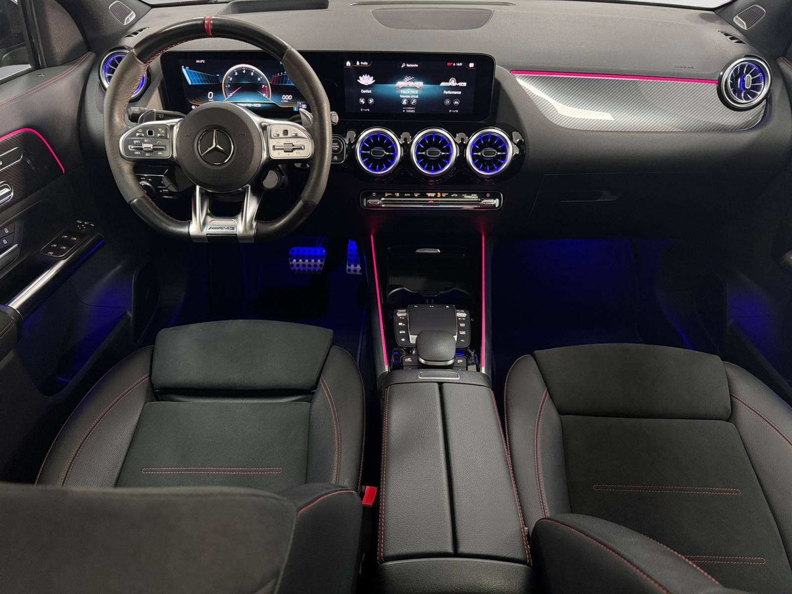 Image Mercedes-Benz GLA Mercedes-AMG  45 S 4MATIC+  GLA 45 S AMG 8G-DCT Speedshift AMG 4Matic+ Mercedes-AMG  45 S 4MATIC+