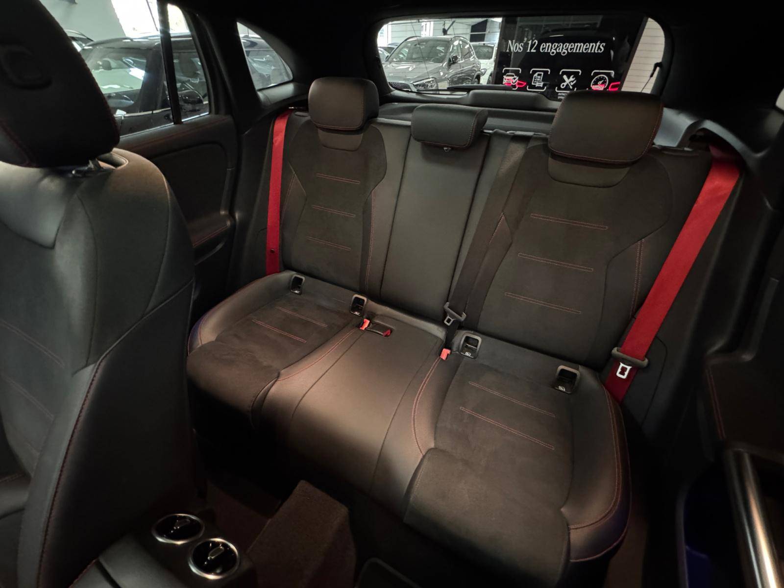 Image Mercedes-Benz GLA Mercedes-AMG  45 S 4MATIC+  GLA 45 S AMG 8G-DCT Speedshift AMG 4Matic+ Mercedes-AMG  45 S 4MATIC+