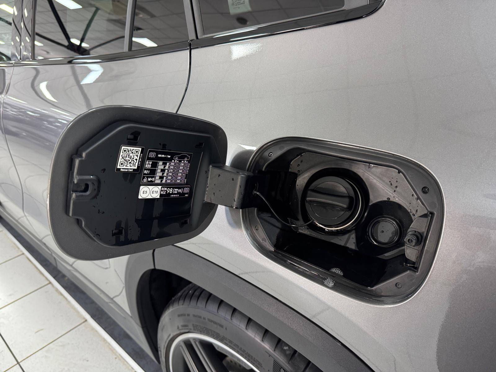 Image Mercedes-Benz GLA Mercedes-AMG  45 S 4MATIC+  GLA 45 S AMG 8G-DCT Speedshift AMG 4Matic+ Mercedes-AMG  45 S 4MATIC+