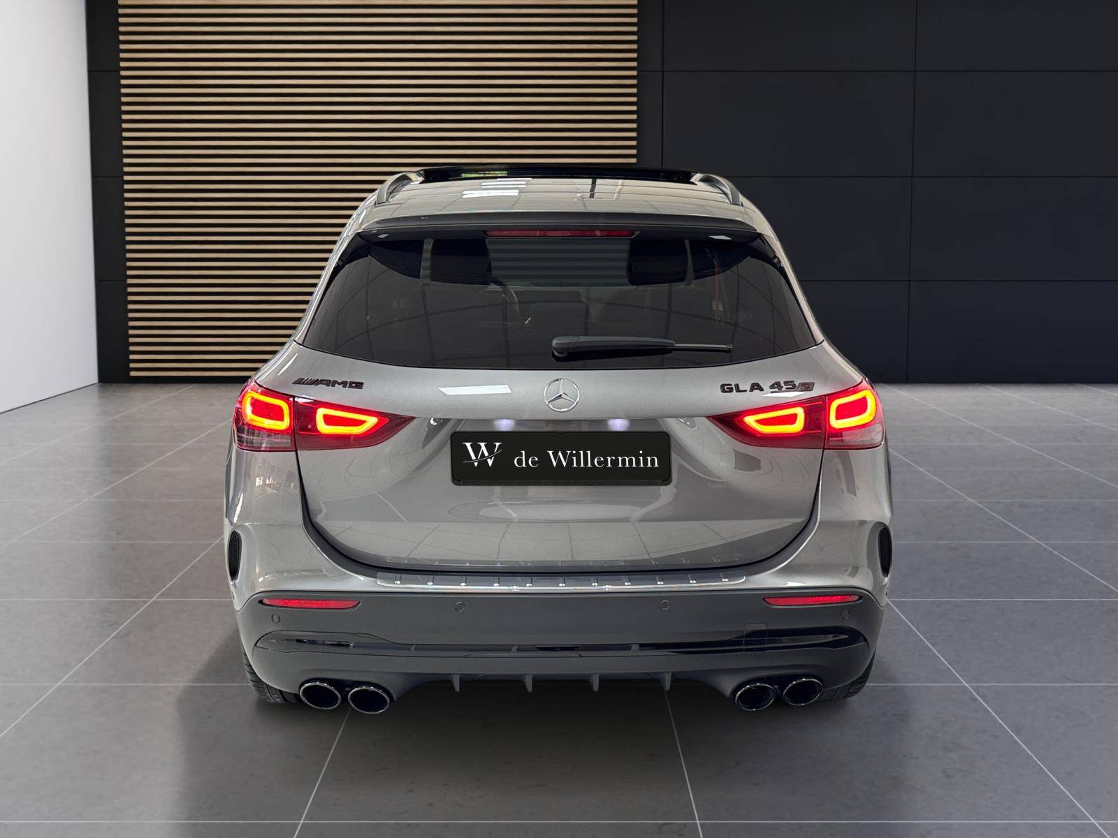 Image Mercedes-Benz GLA Mercedes-AMG  45 S 4MATIC+  GLA 45 S AMG 8G-DCT Speedshift AMG 4Matic+ Mercedes-AMG  45 S 4MATIC+