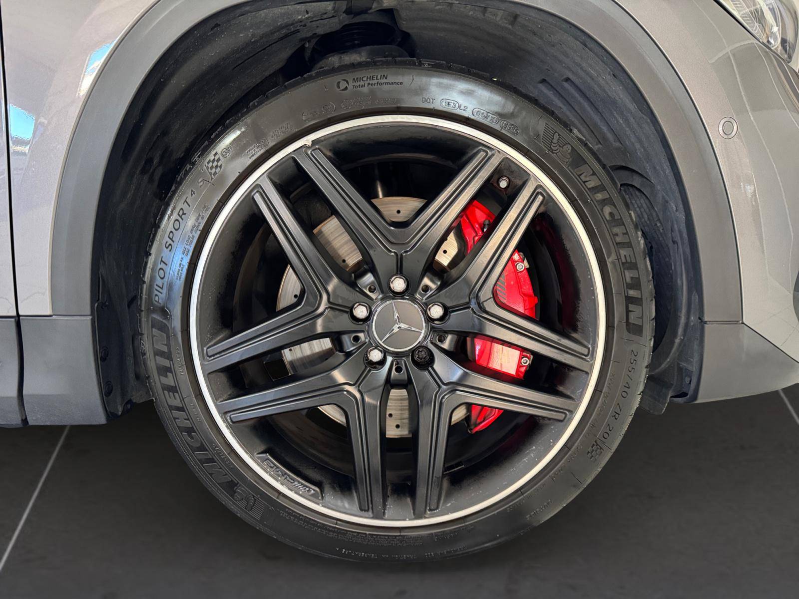 Image Mercedes-Benz GLA Mercedes-AMG  45 S 4MATIC+  GLA 45 S AMG 8G-DCT Speedshift AMG 4Matic+ Mercedes-AMG  45 S 4MATIC+