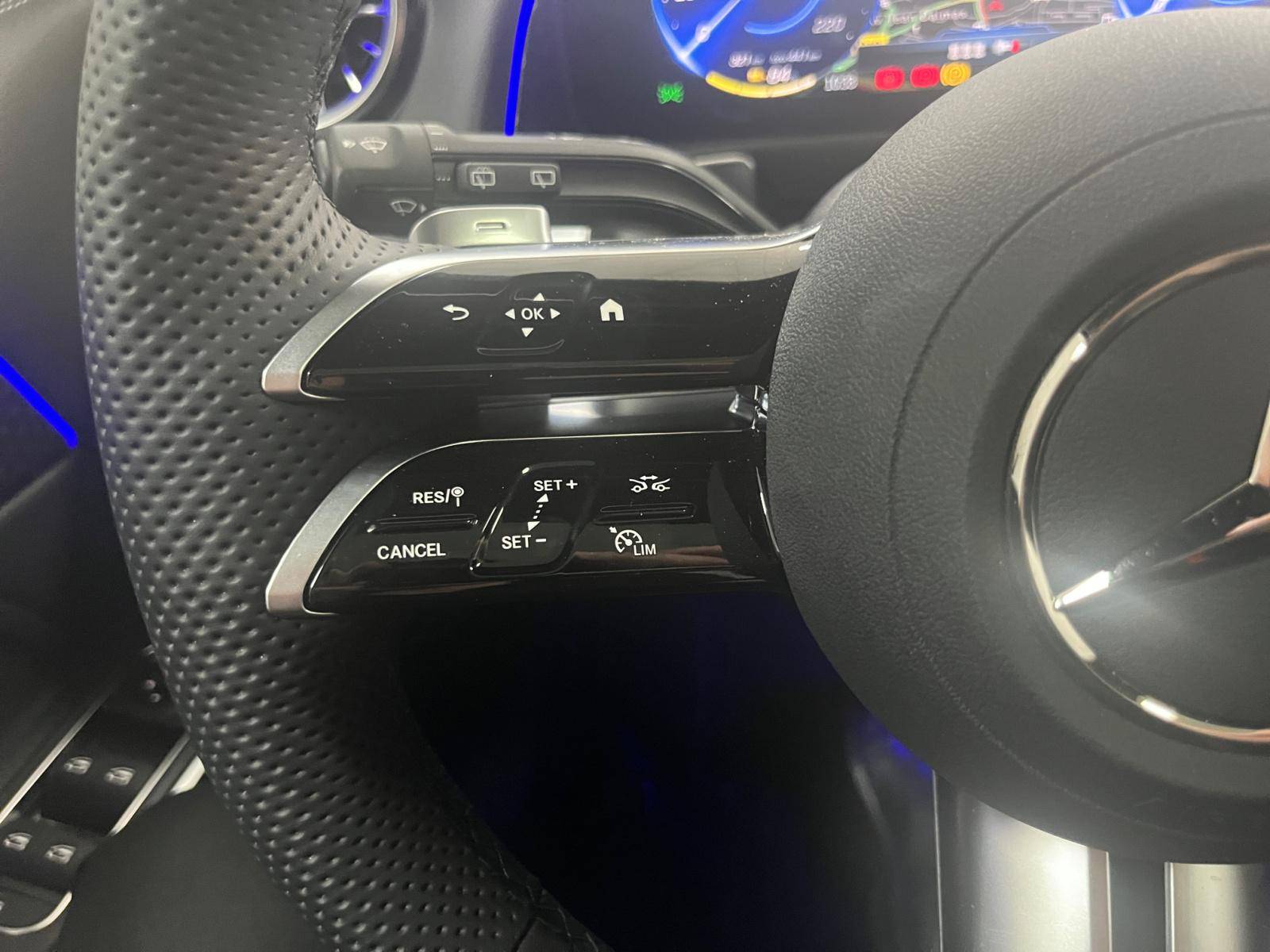 Image Mercedes-Benz EQB 250+ AMG Line  EQB 250+ AMG Line 250+ AMG Line