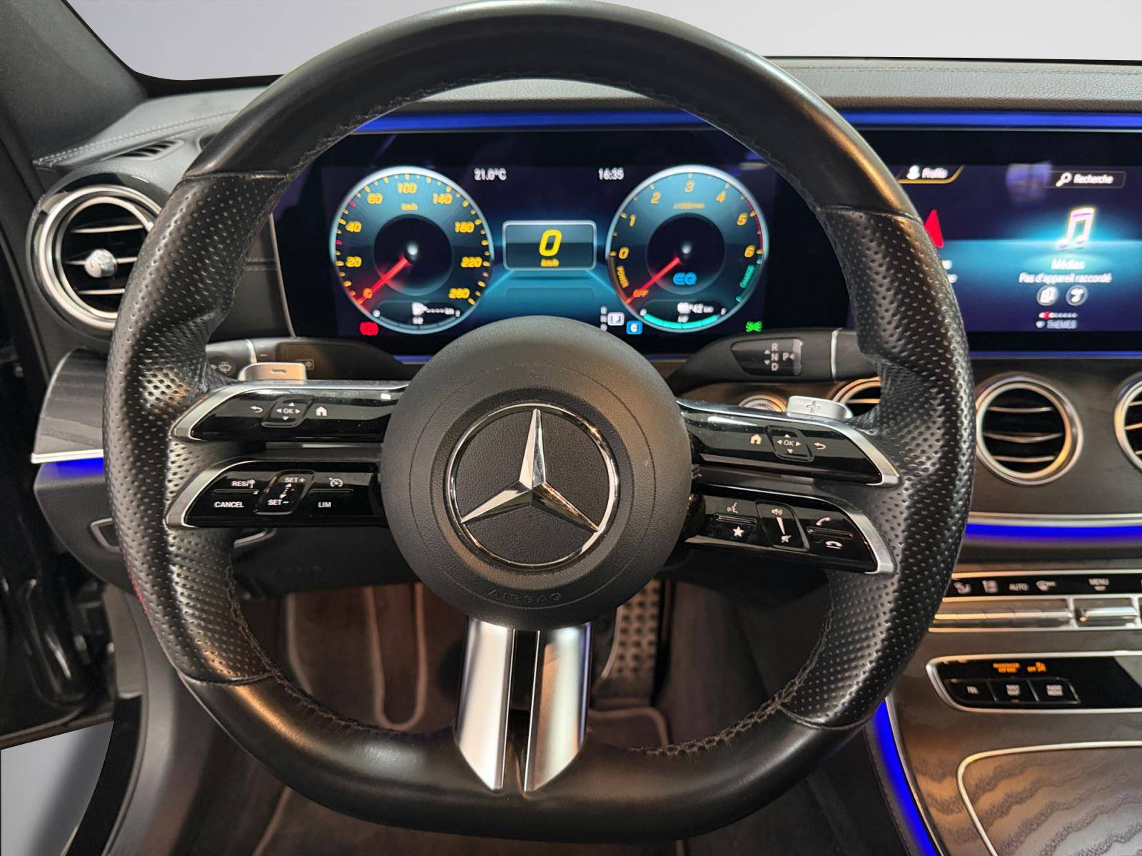 Image Mercedes-Benz CLASSE E BERLINE Classe E 300 de AMG Line Berline  Classe E 300 de 9G-Tronic AMG Line Classe E 300 de AMG Line Berline