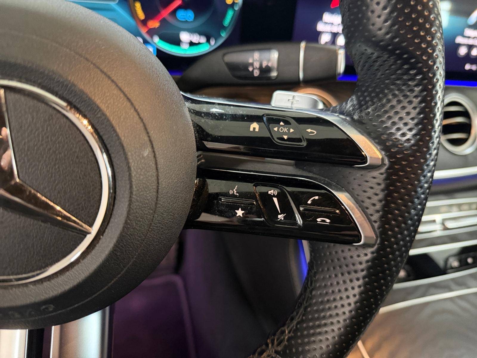 Image Mercedes-Benz CLASSE E BERLINE Classe E 300 de AMG Line Berline  Classe E 300 de 9G-Tronic AMG Line Classe E 300 de AMG Line Berline