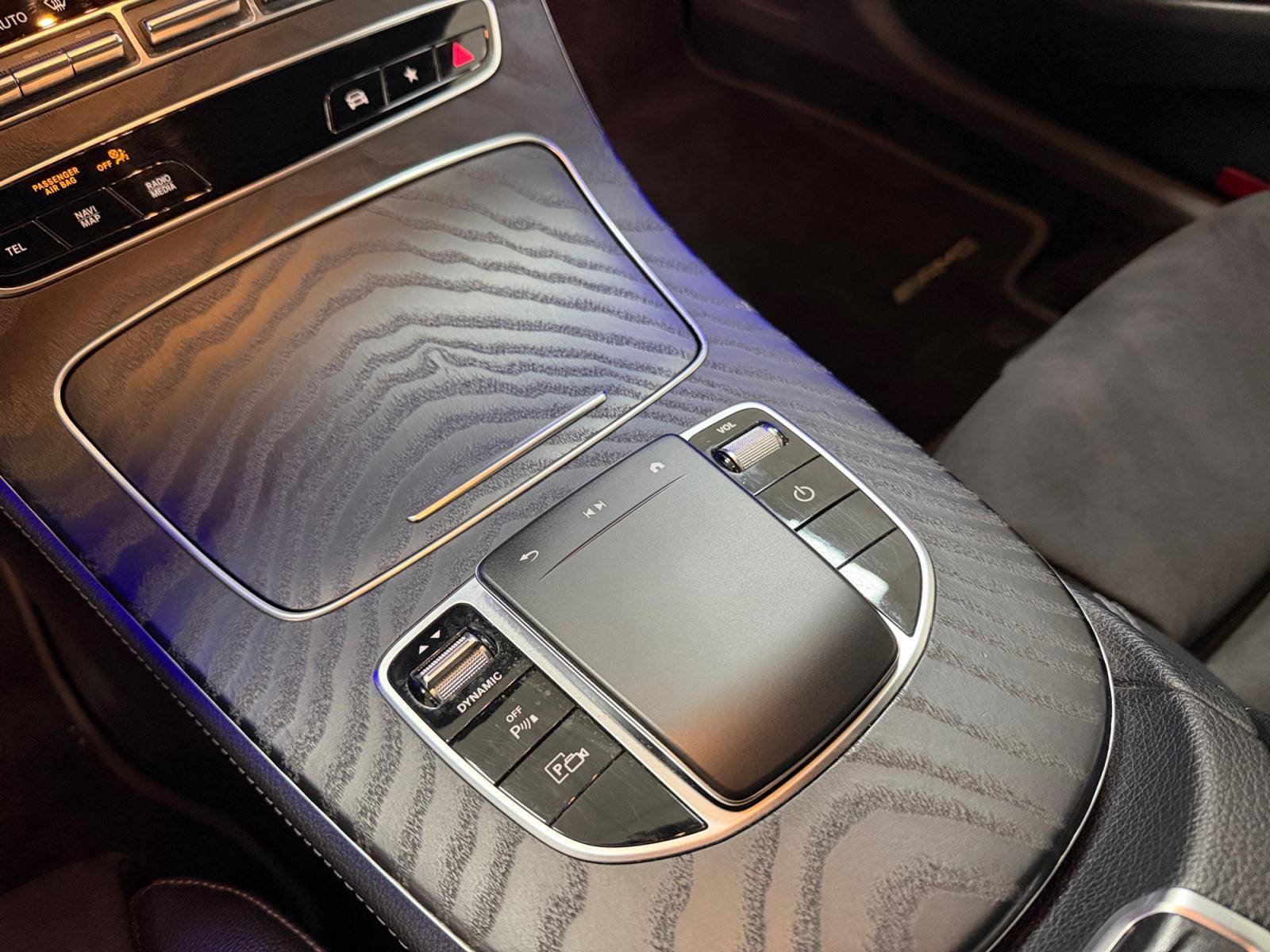 Image Mercedes-Benz CLASSE E BERLINE Classe E 300 de AMG Line Berline  Classe E 300 de 9G-Tronic AMG Line Classe E 300 de AMG Line Berline