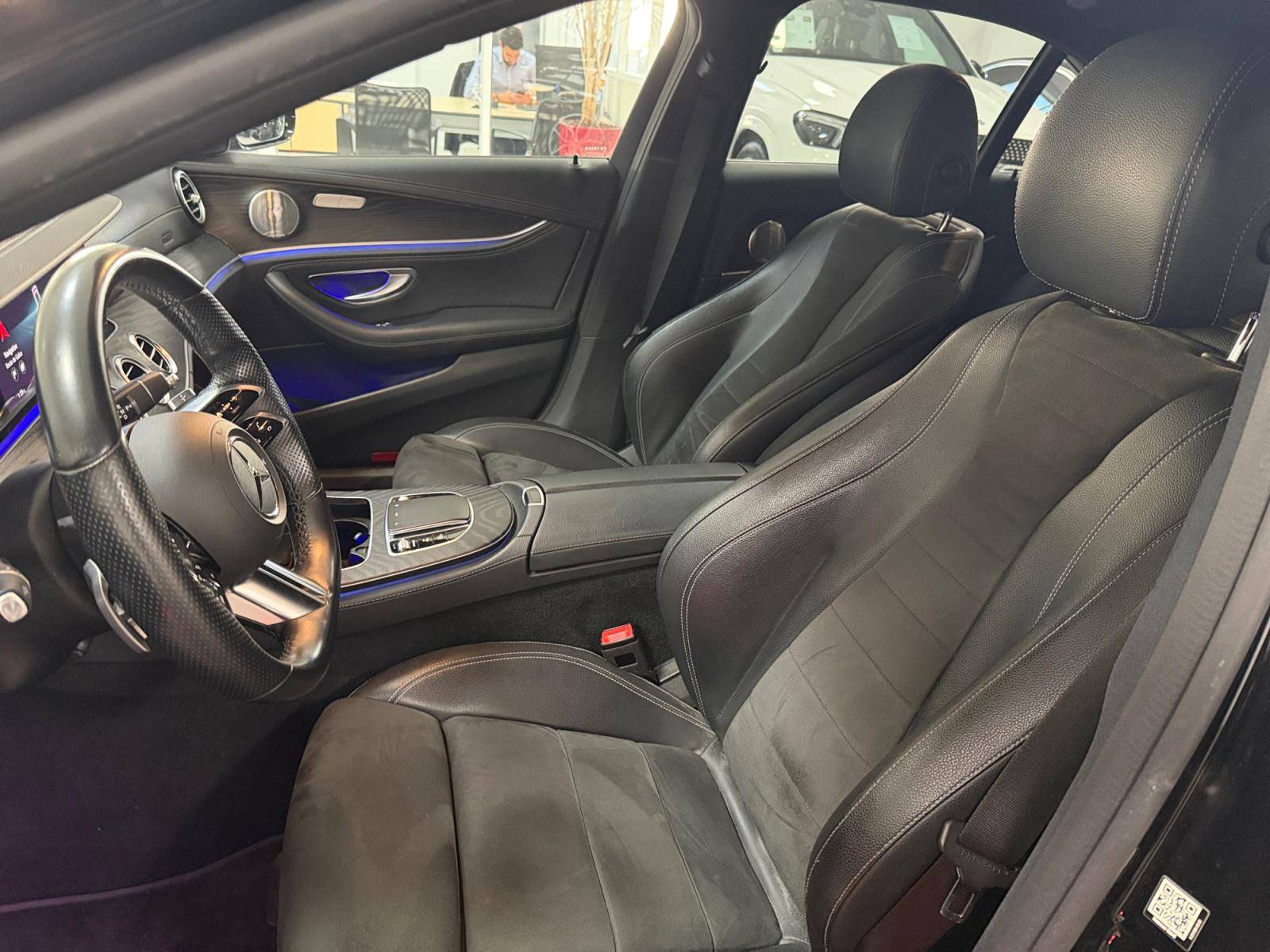 Image Mercedes-Benz CLASSE E BERLINE Classe E 300 de AMG Line Berline  Classe E 300 de 9G-Tronic AMG Line Classe E 300 de AMG Line Berline