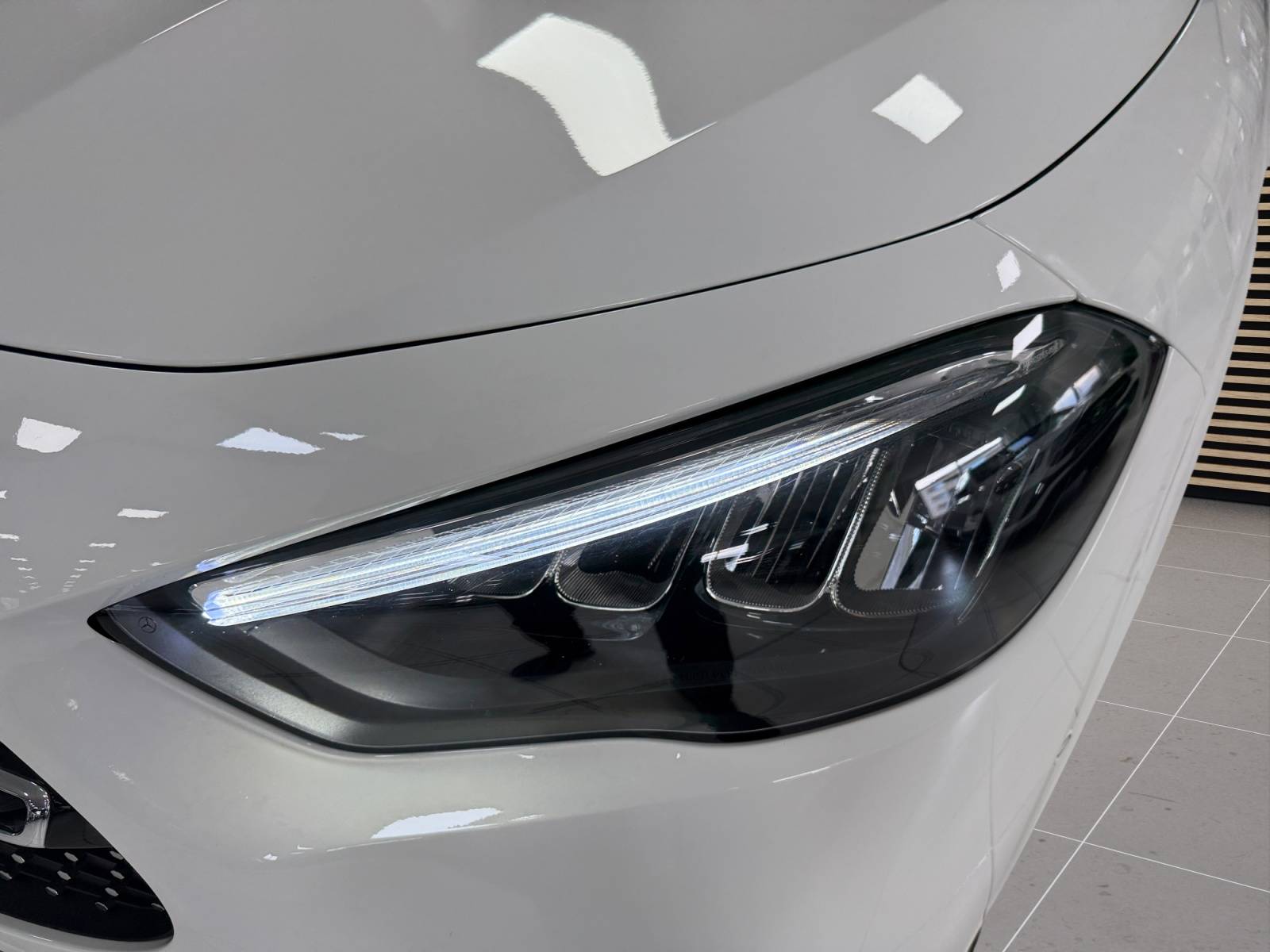 Image Mercedes-Benz GLA 250 e AMG Line  GLA 250 e 8G-DCT AMG Line 250 e AMG Line