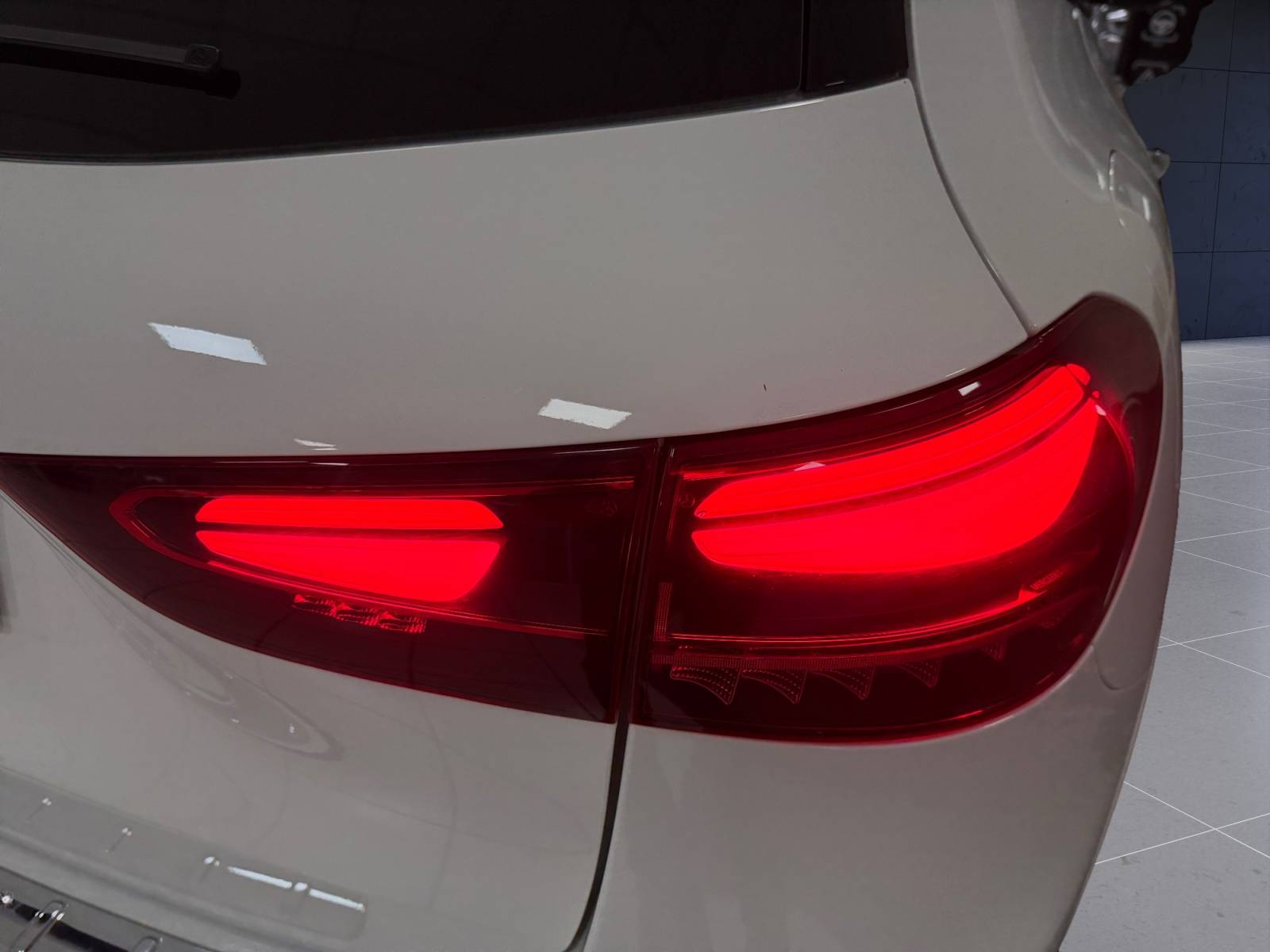 Image Mercedes-Benz GLA 250 e AMG Line  GLA 250 e 8G-DCT AMG Line 250 e AMG Line