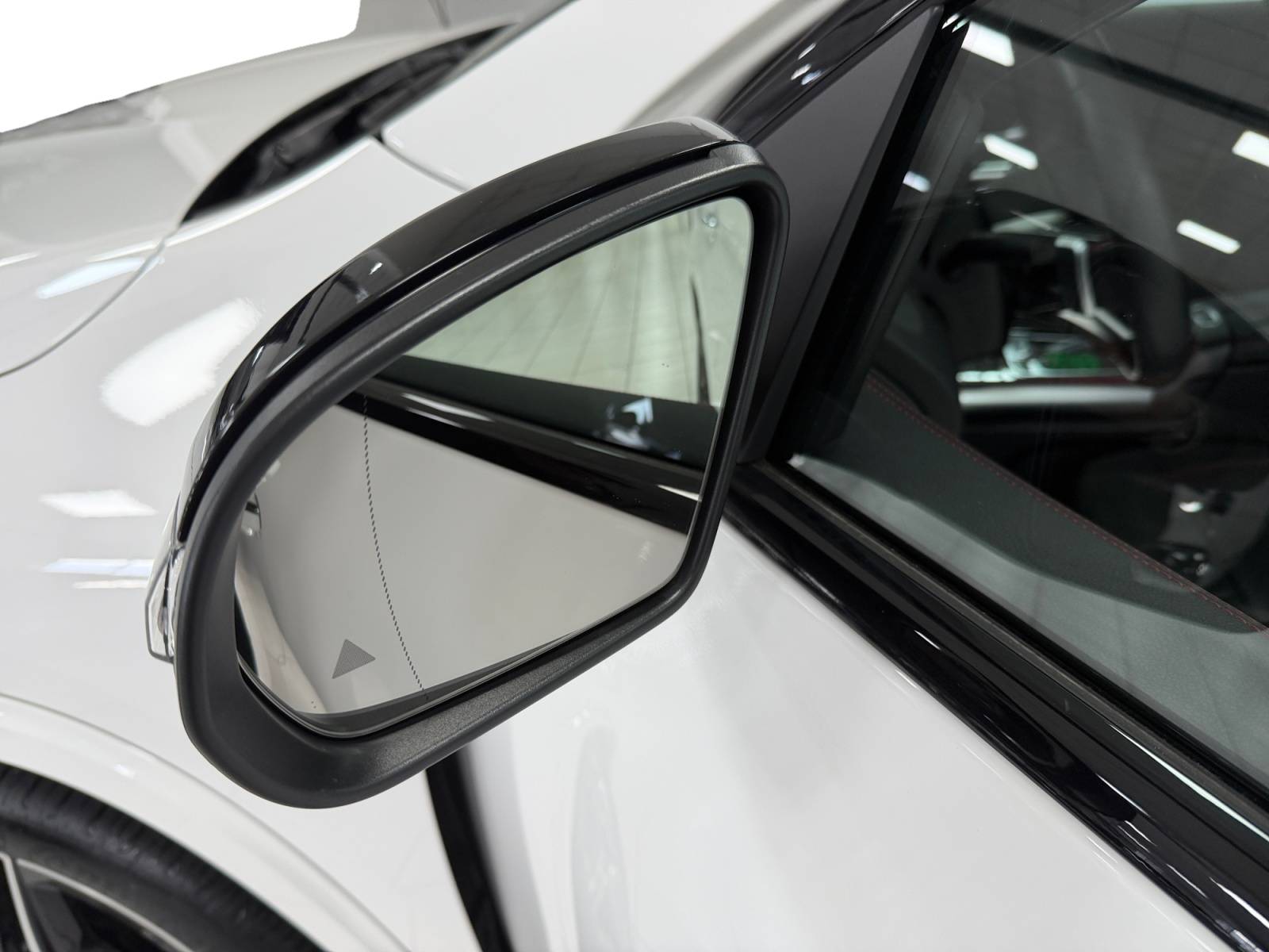 Image Mercedes-Benz GLA 250 e AMG Line  GLA 250 e 8G-DCT AMG Line 250 e AMG Line