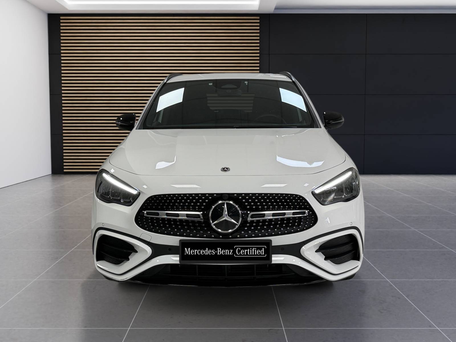 Image Mercedes-Benz GLA 250 e AMG Line  GLA 250 e 8G-DCT AMG Line 250 e AMG Line