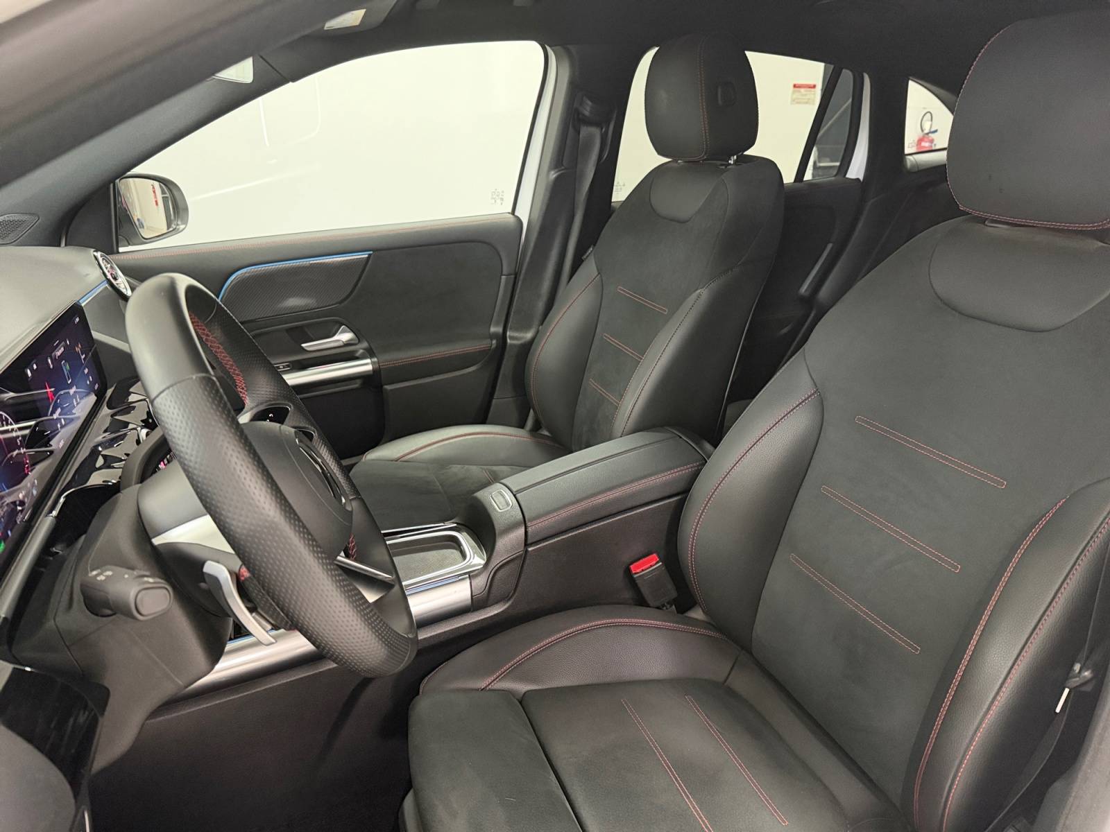 Image Mercedes-Benz GLA 250 e AMG Line  GLA 250 e 8G-DCT AMG Line 250 e AMG Line