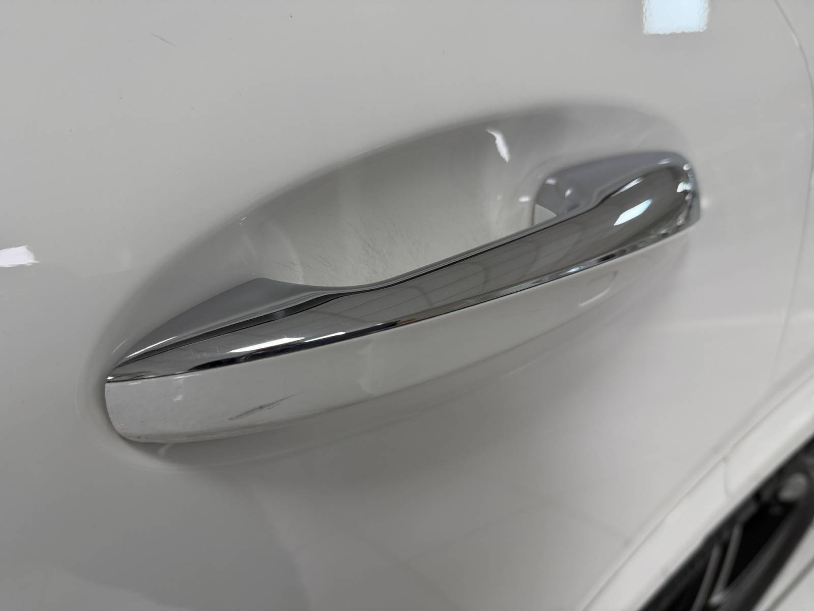 Image Mercedes-Benz GLA 250 e AMG Line  GLA 250 e 8G-DCT AMG Line 250 e AMG Line