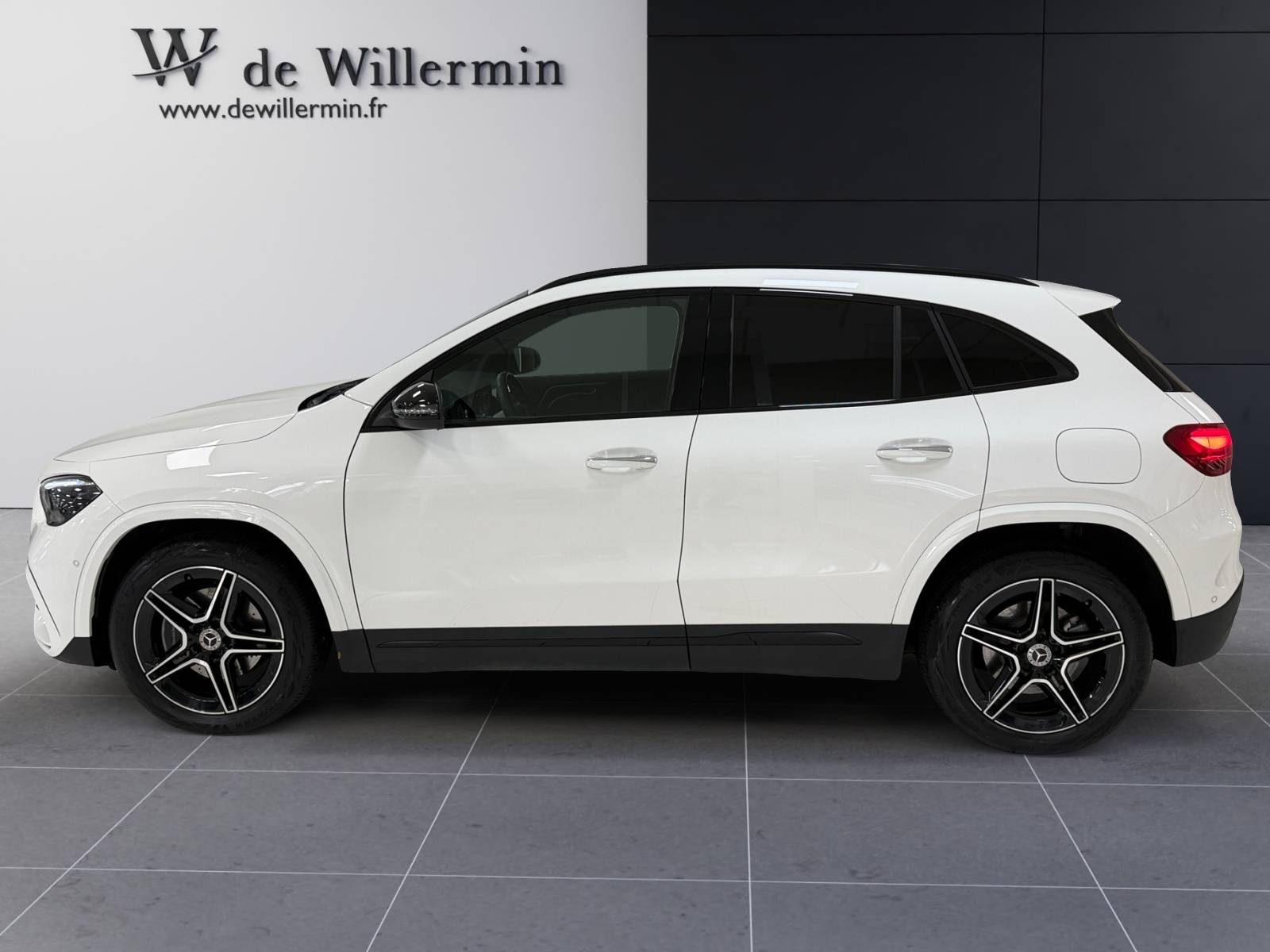 Image Mercedes-Benz GLA 250 e AMG Line  GLA 250 e 8G-DCT AMG Line 250 e AMG Line