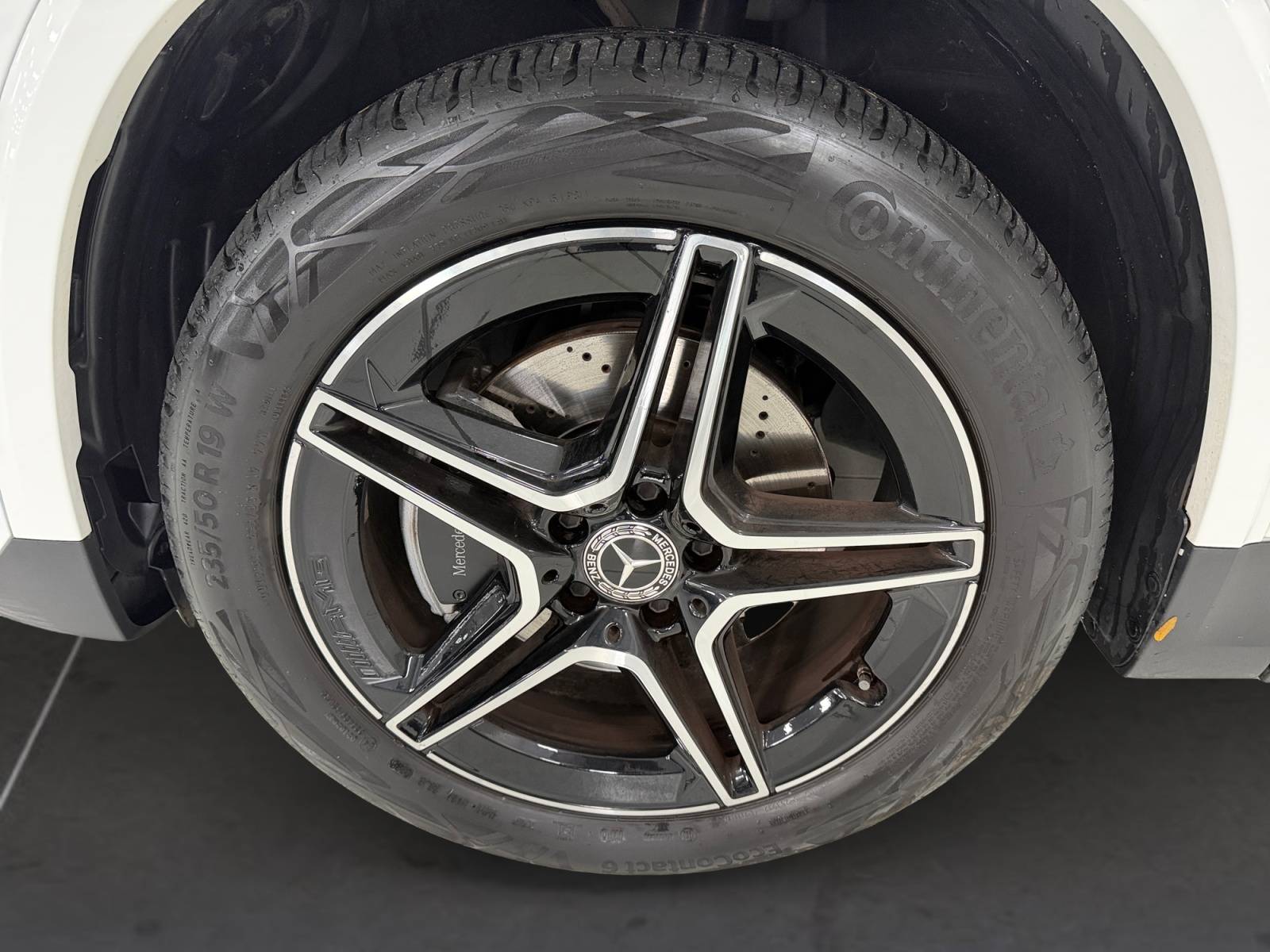 Image Mercedes-Benz GLA 250 e AMG Line  GLA 250 e 8G-DCT AMG Line 250 e AMG Line