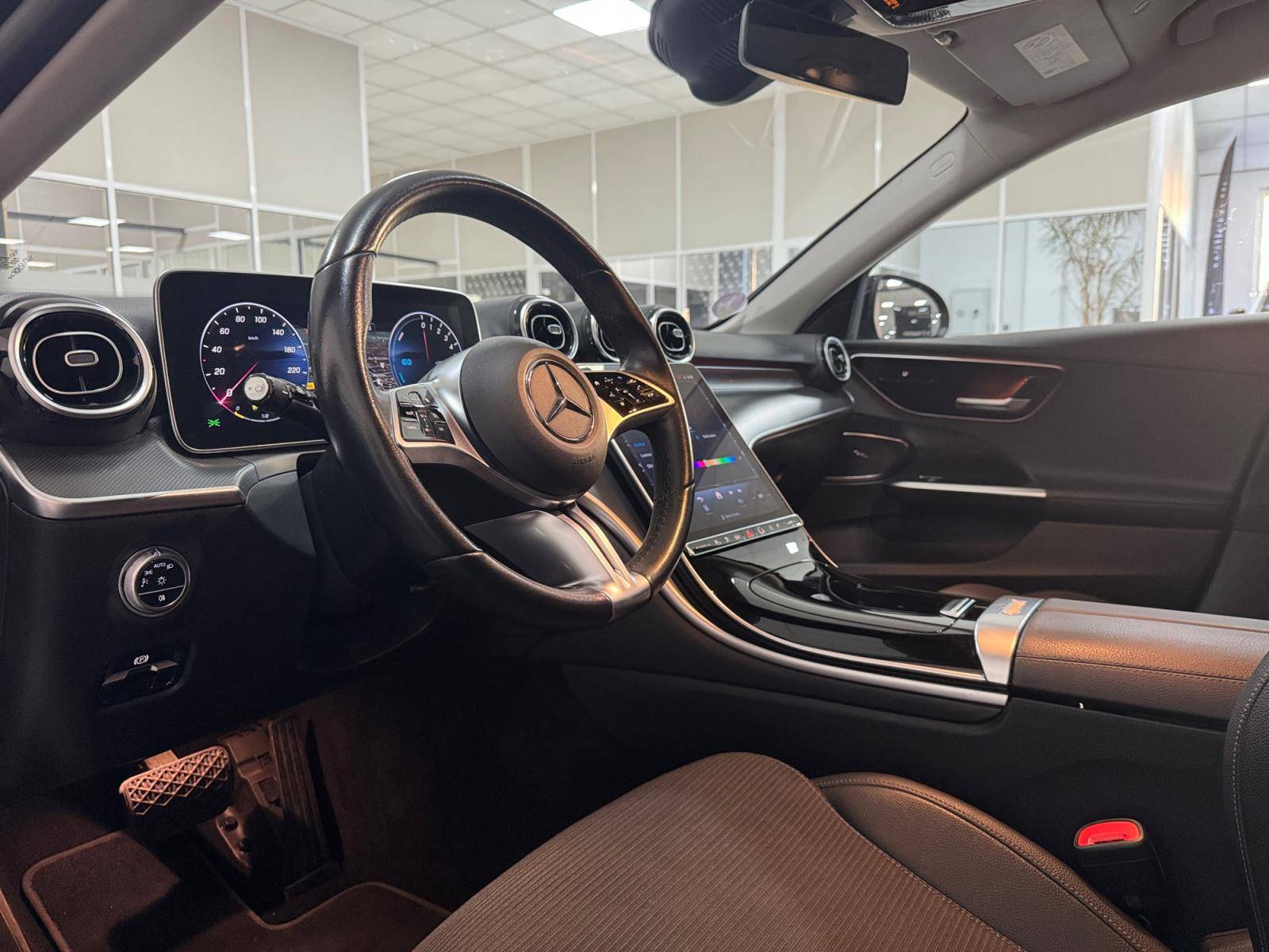 Image Mercedes-Benz CLASSE C BREAK Classe C 300 e Hybrid EQ Break Avantgarde Line  Classe C Break 300 e 9G-Tronic Avantgarde Line Classe C 300 e Hybrid EQ Break Avantgarde Line