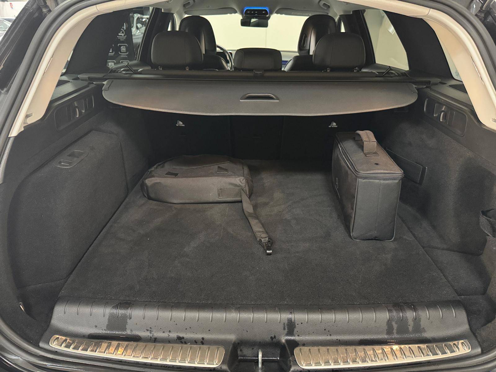 Image Mercedes-Benz CLASSE C BREAK Classe C 300 e Hybrid EQ Break Avantgarde Line  Classe C Break 300 e 9G-Tronic Avantgarde Line Classe C 300 e Hybrid EQ Break Avantgarde Line