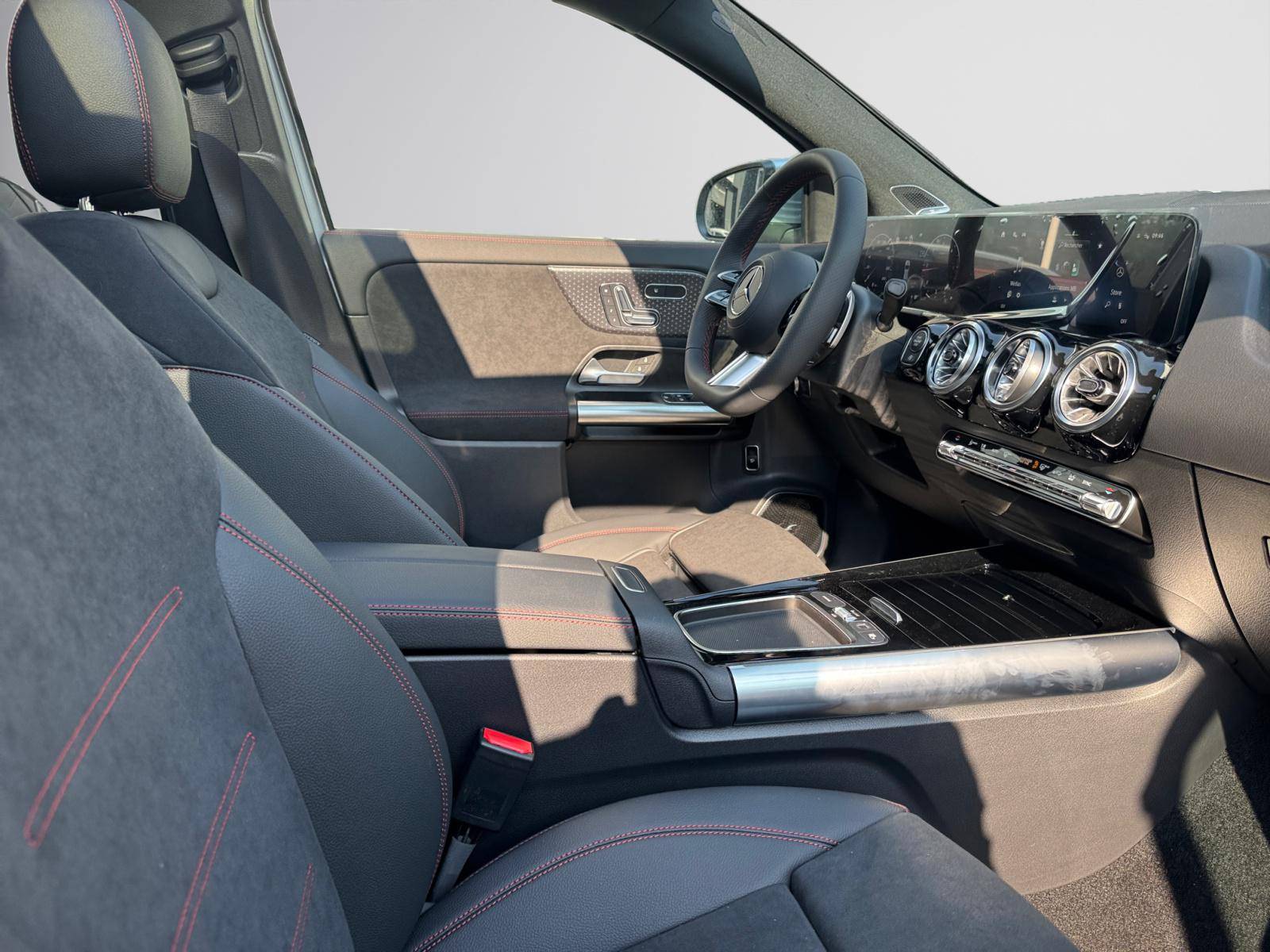 Image Mercedes-Benz GLA 200 d AMG Line  GLA 200 d AMG Line 200 d AMG Line